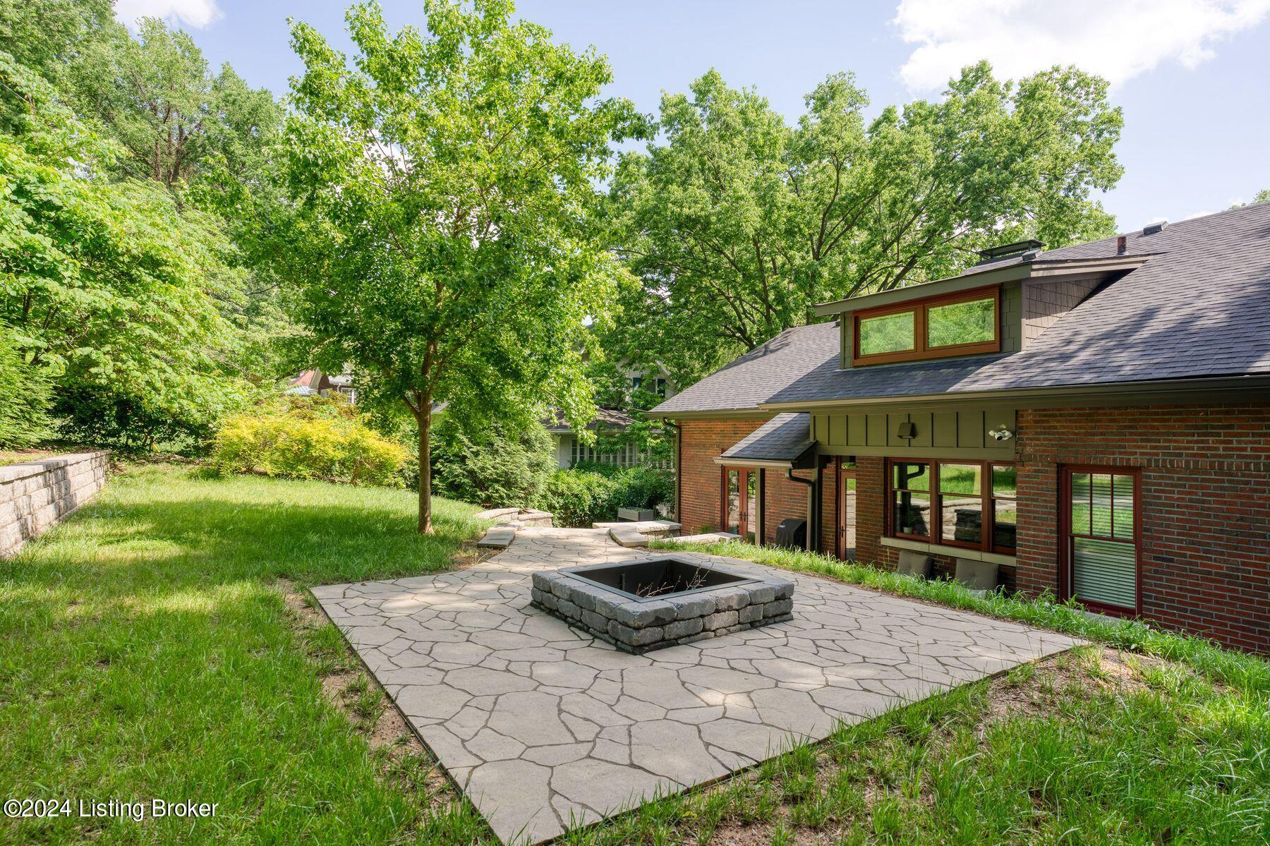 84 Valley Rd