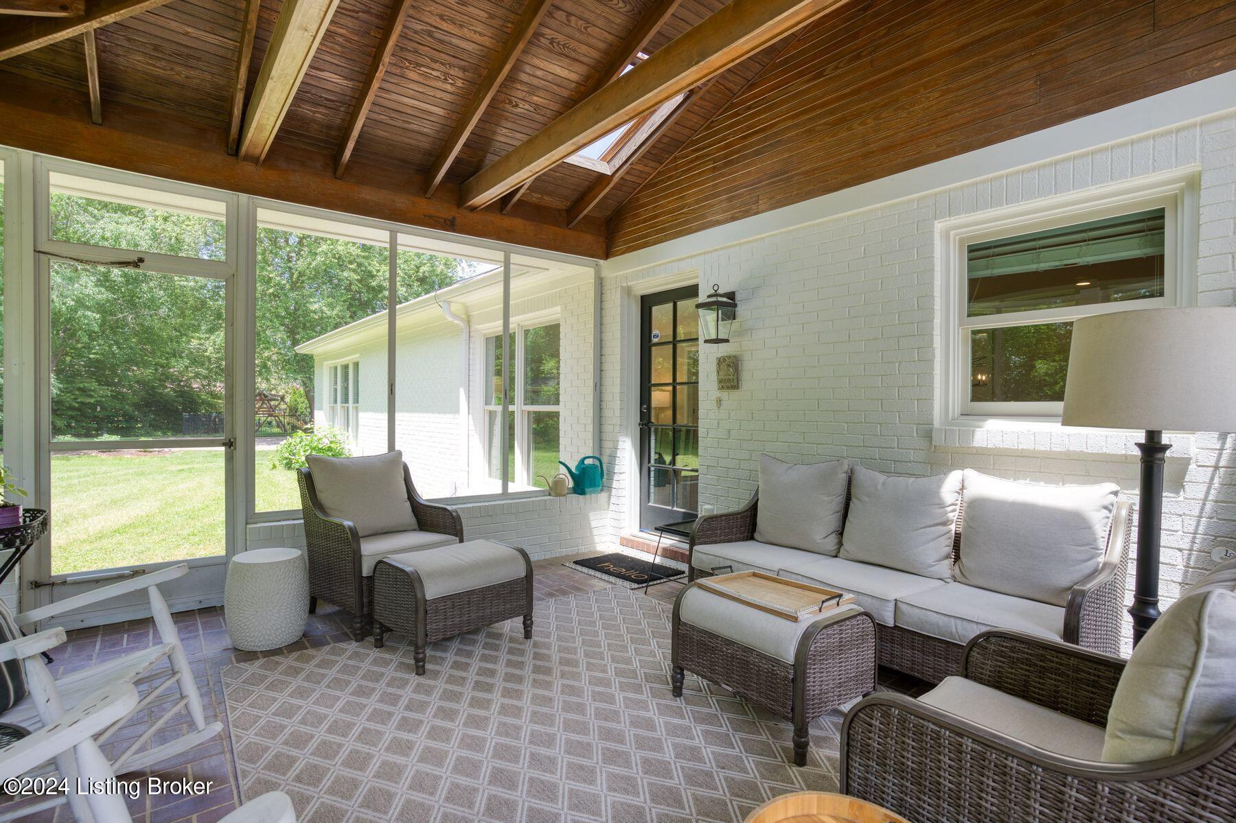2402 Medbury Ct