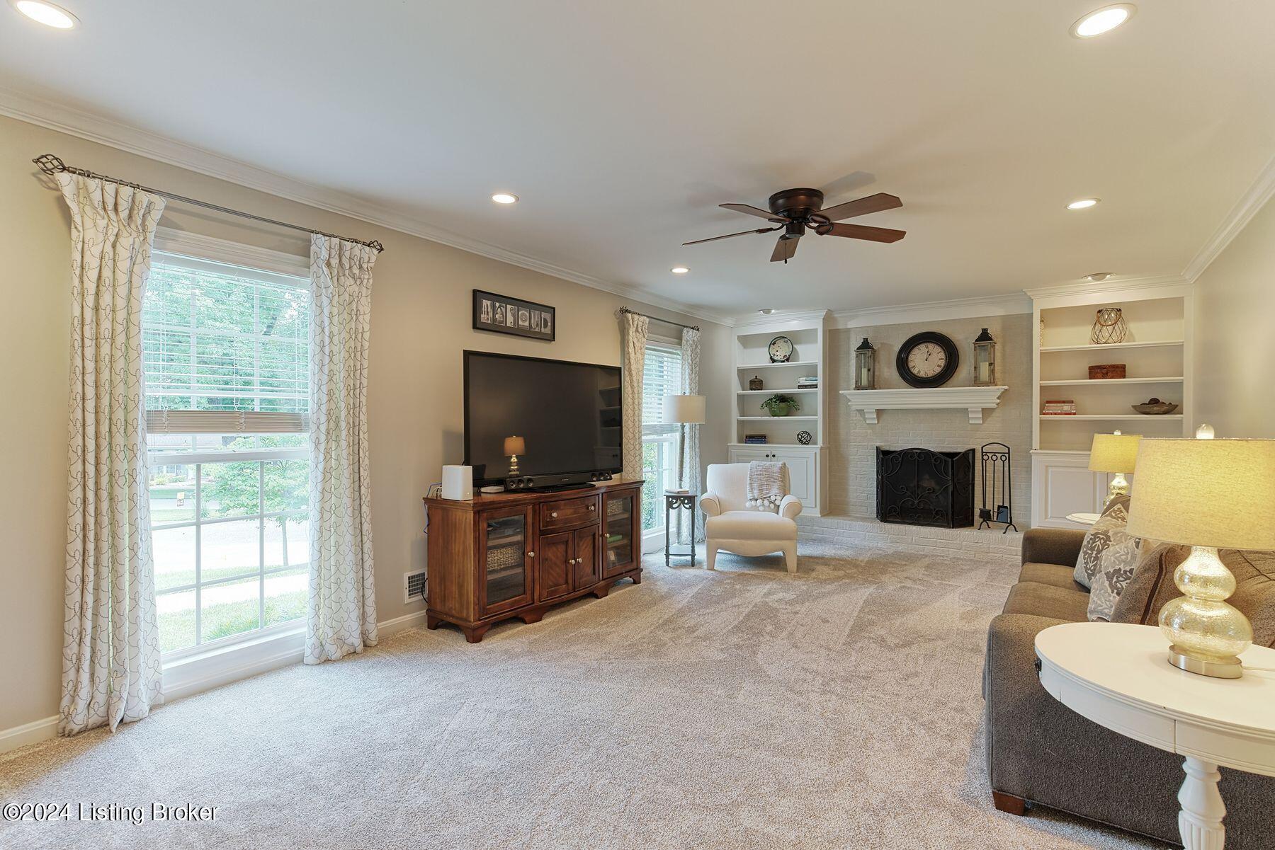 2402 Medbury Ct