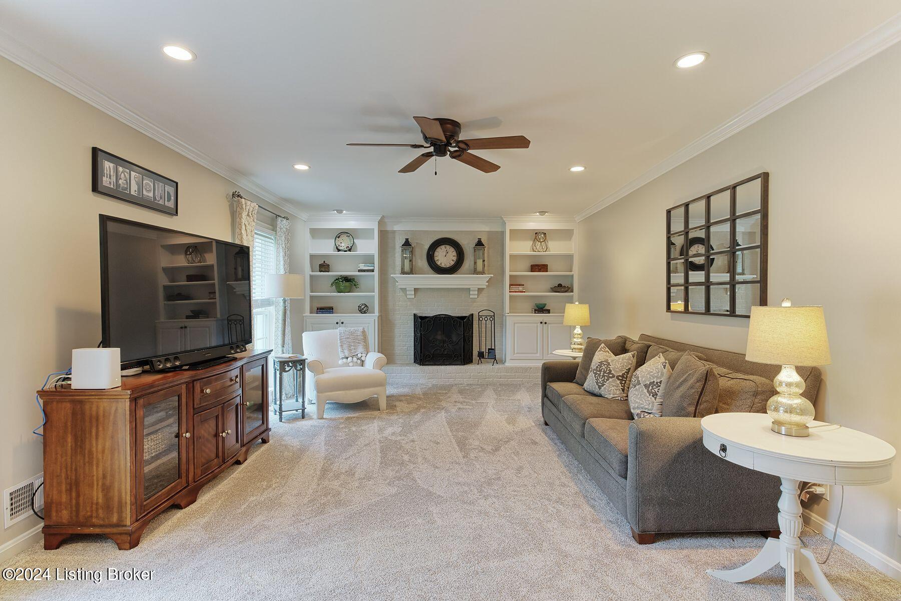 2402 Medbury Ct
