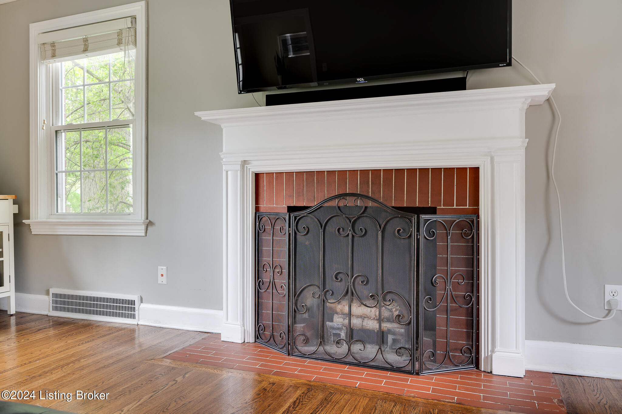 105 N Chadwick Rd