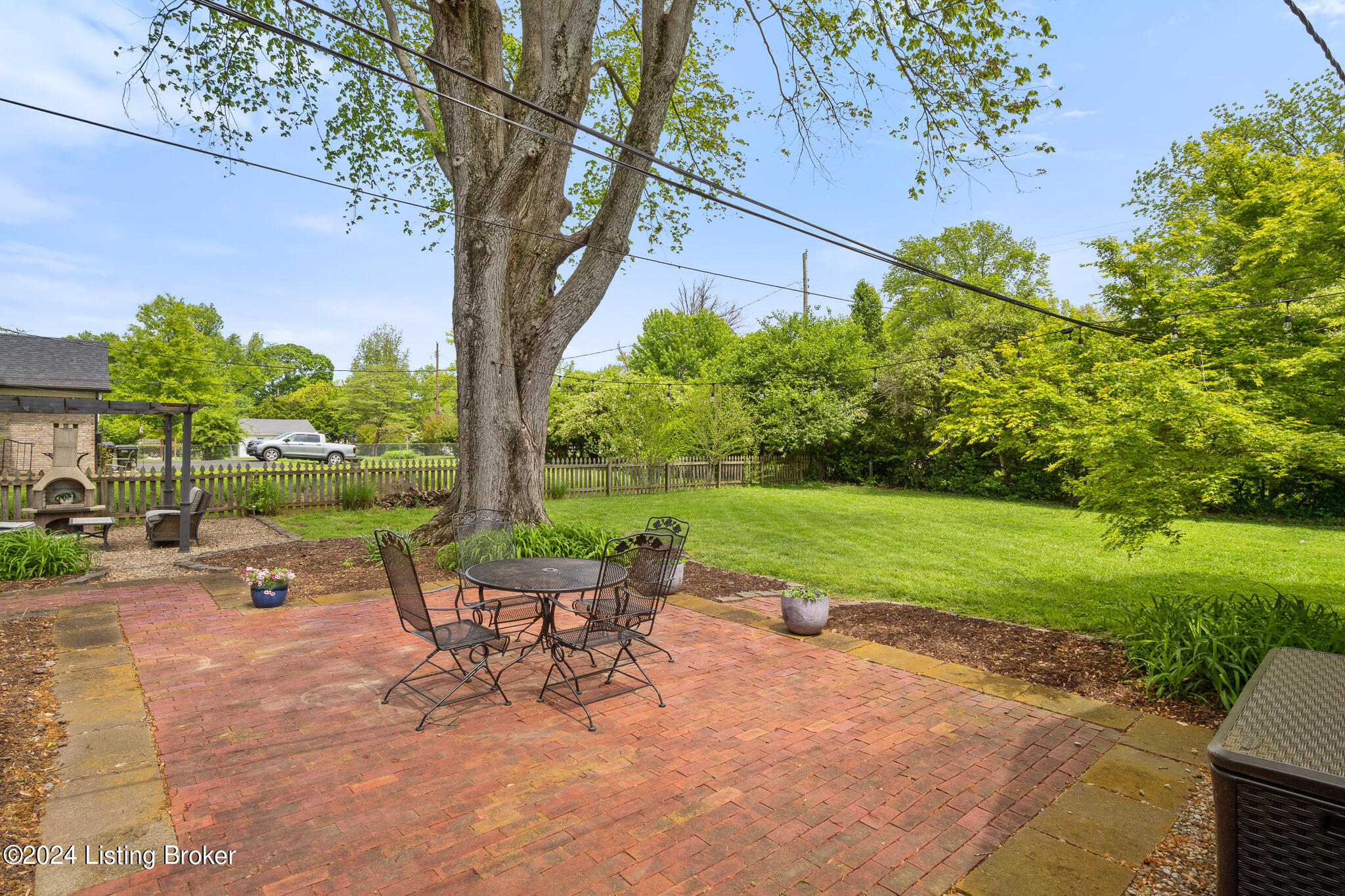 105 N Chadwick Rd