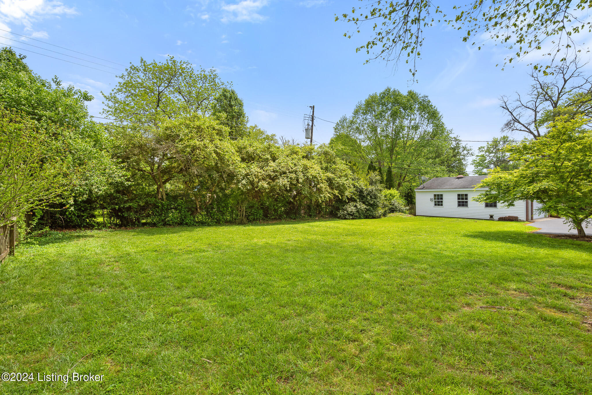 105 N Chadwick Rd
