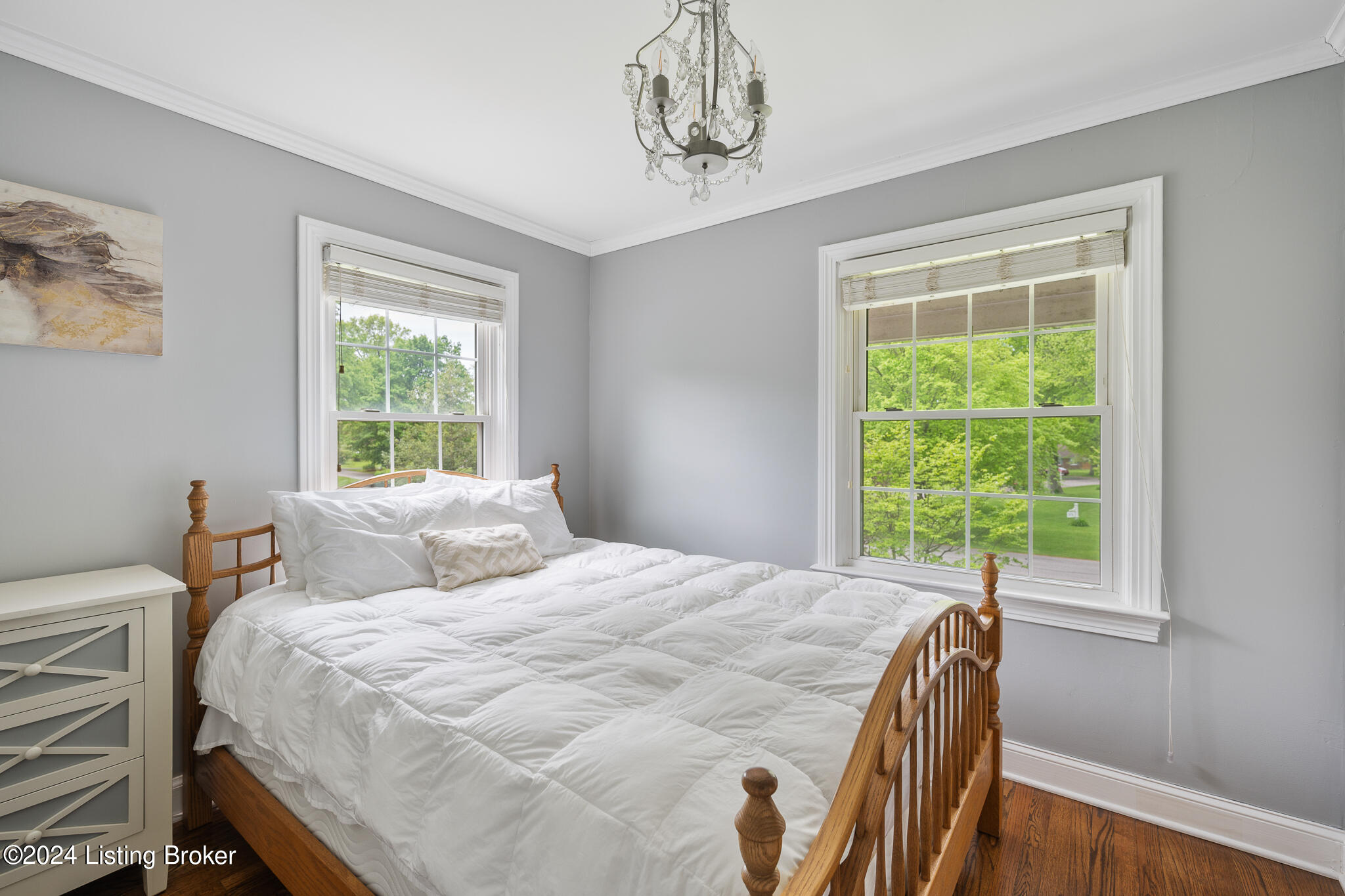 105 N Chadwick Rd