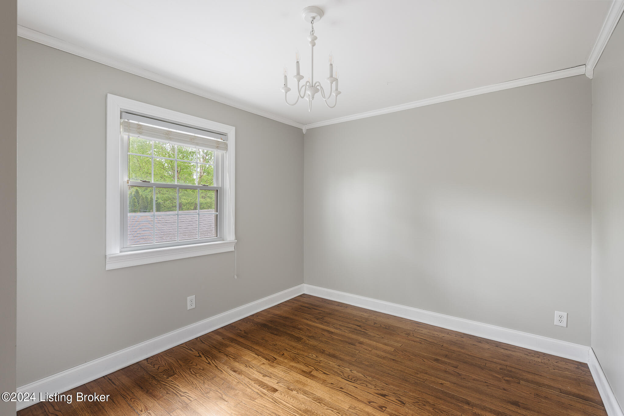 105 N Chadwick Rd