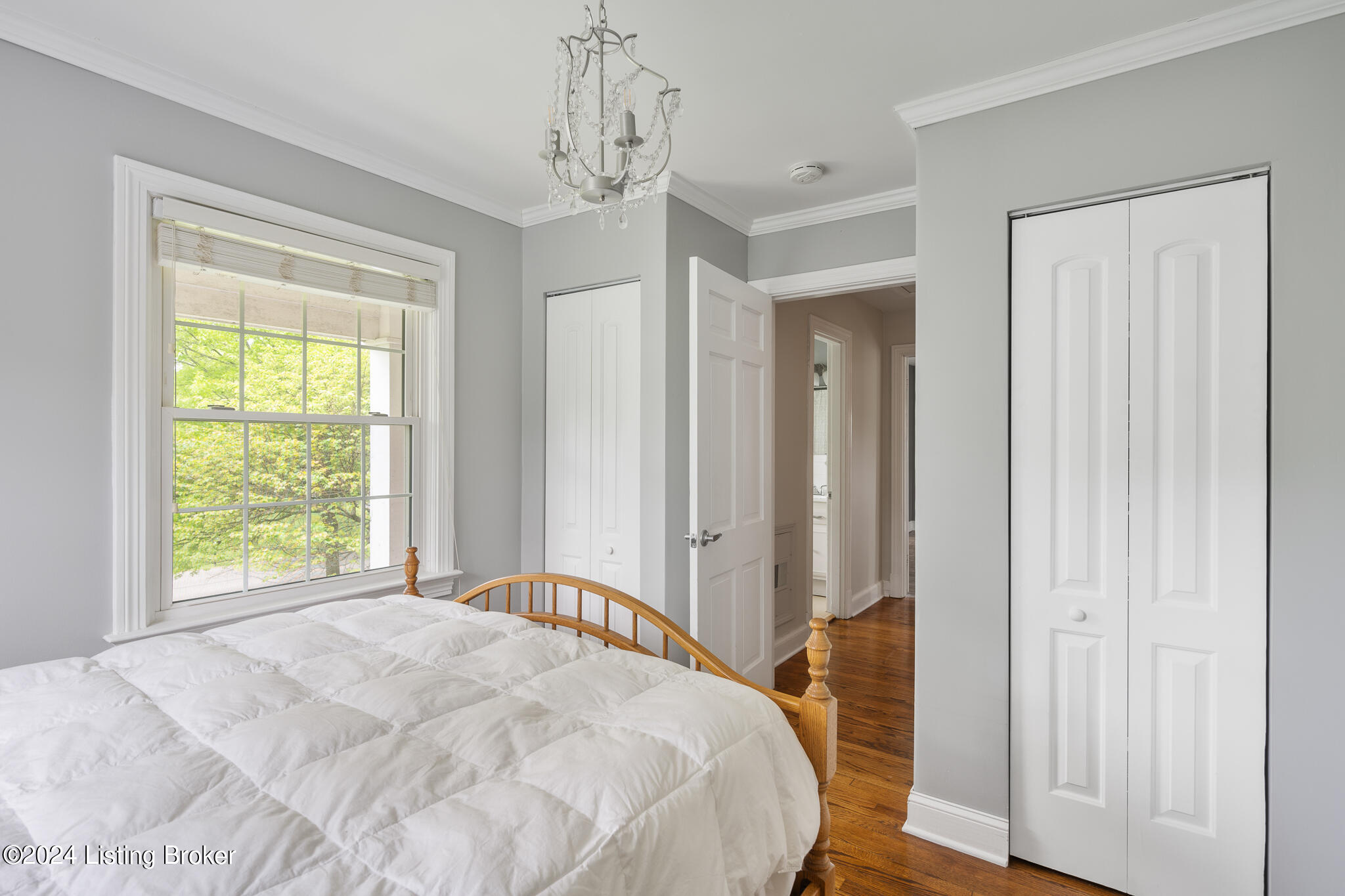 105 N Chadwick Rd