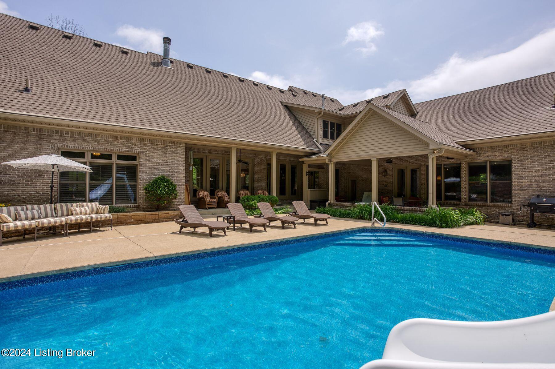 100 Valhalla View Dr