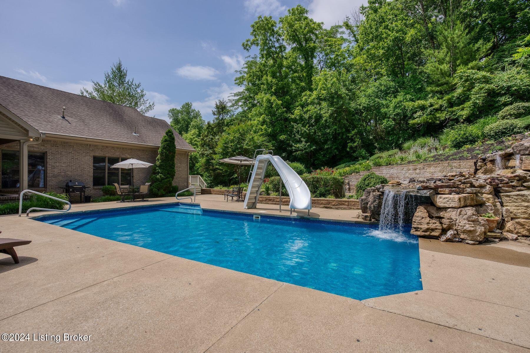 100 Valhalla View Dr
