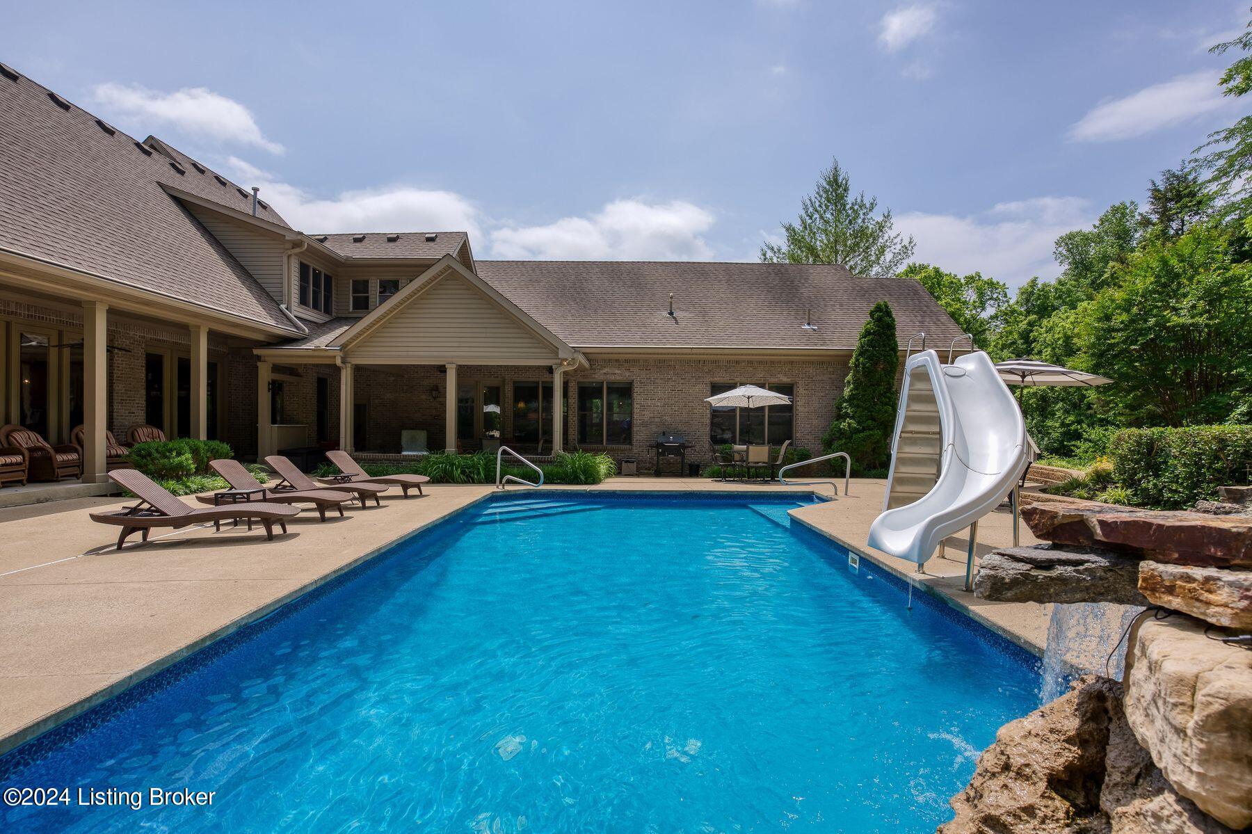 100 Valhalla View Dr