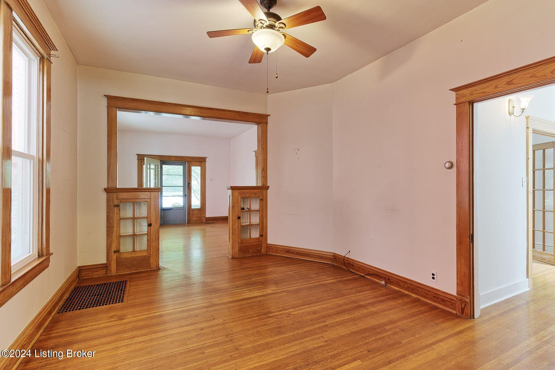2021 Sherwood Ave