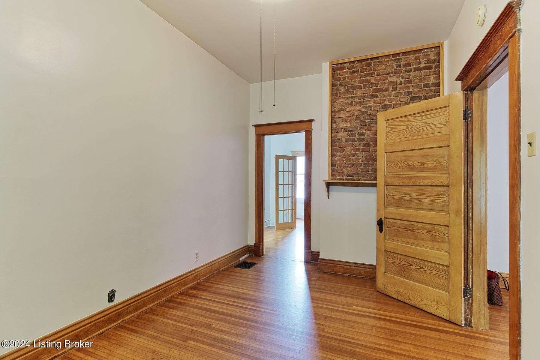 2021 Sherwood Ave