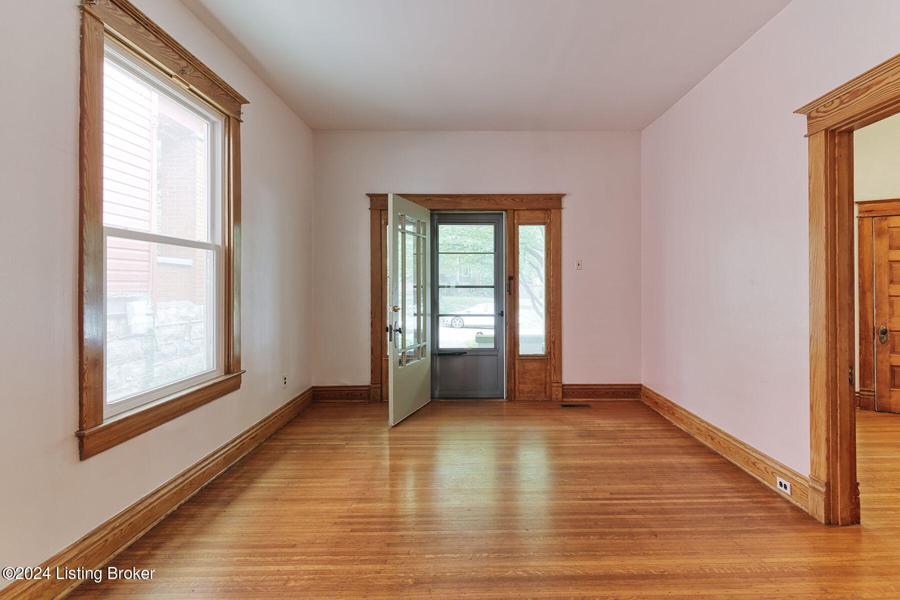 2021 Sherwood Ave