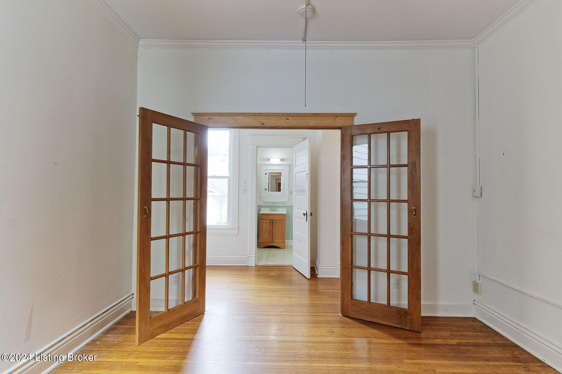 2021 Sherwood Ave