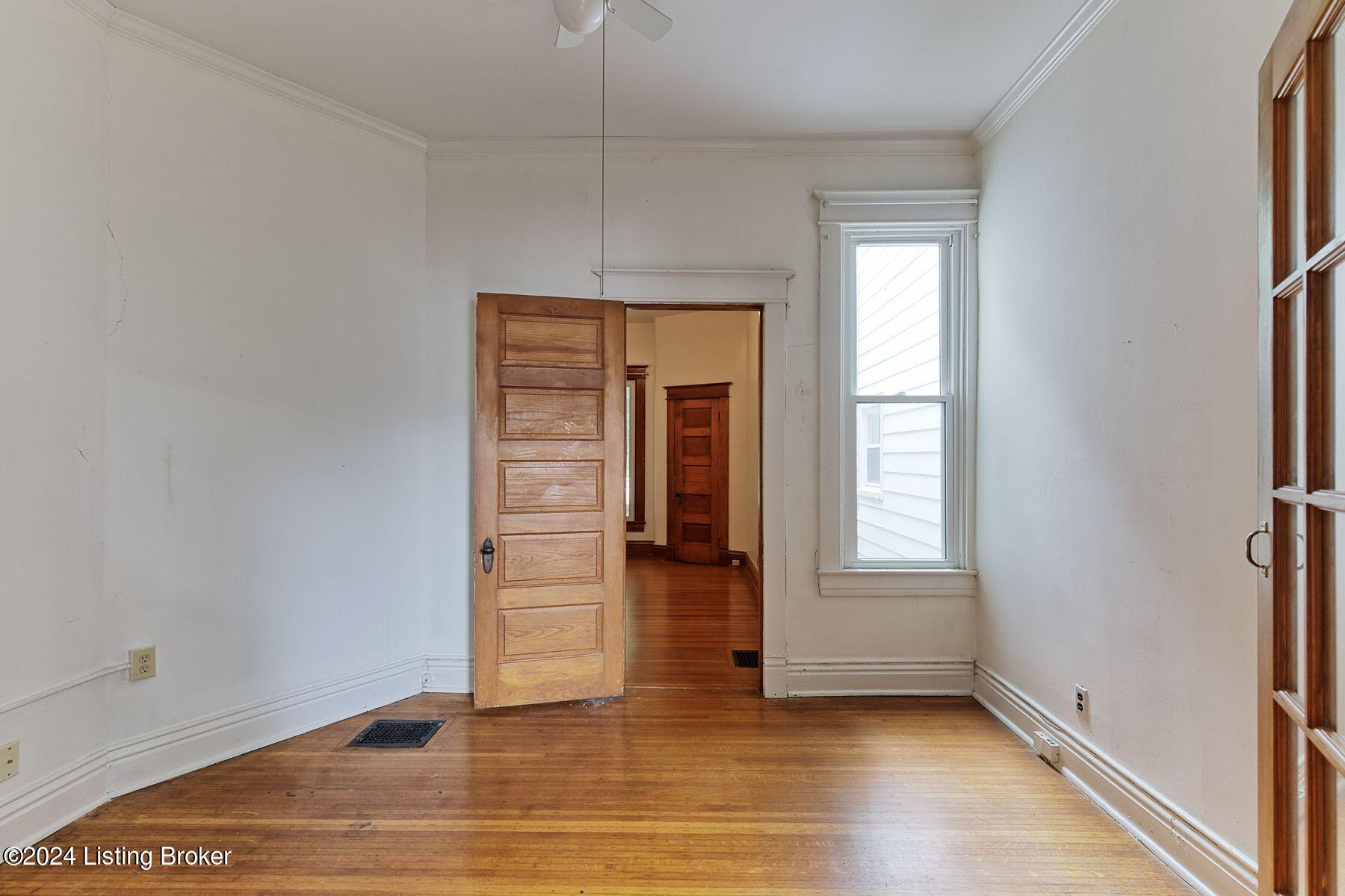 2021 Sherwood Ave