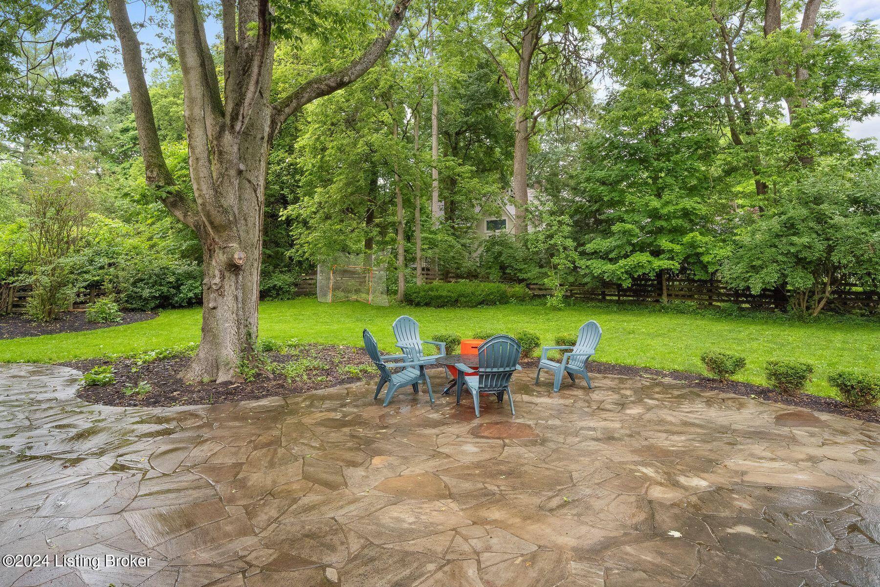 1209 Maple Ln