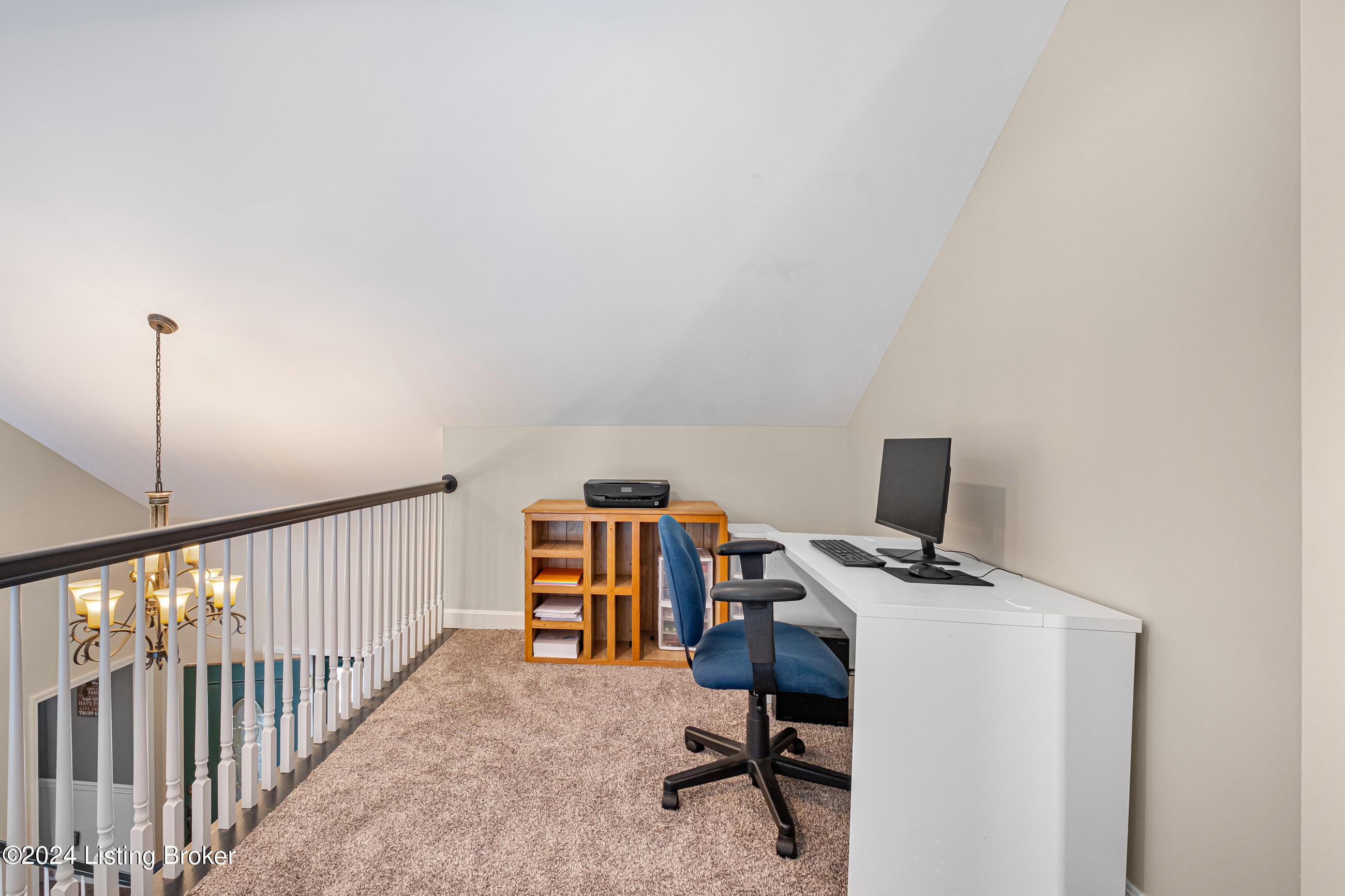 2100 Mayfield Dr