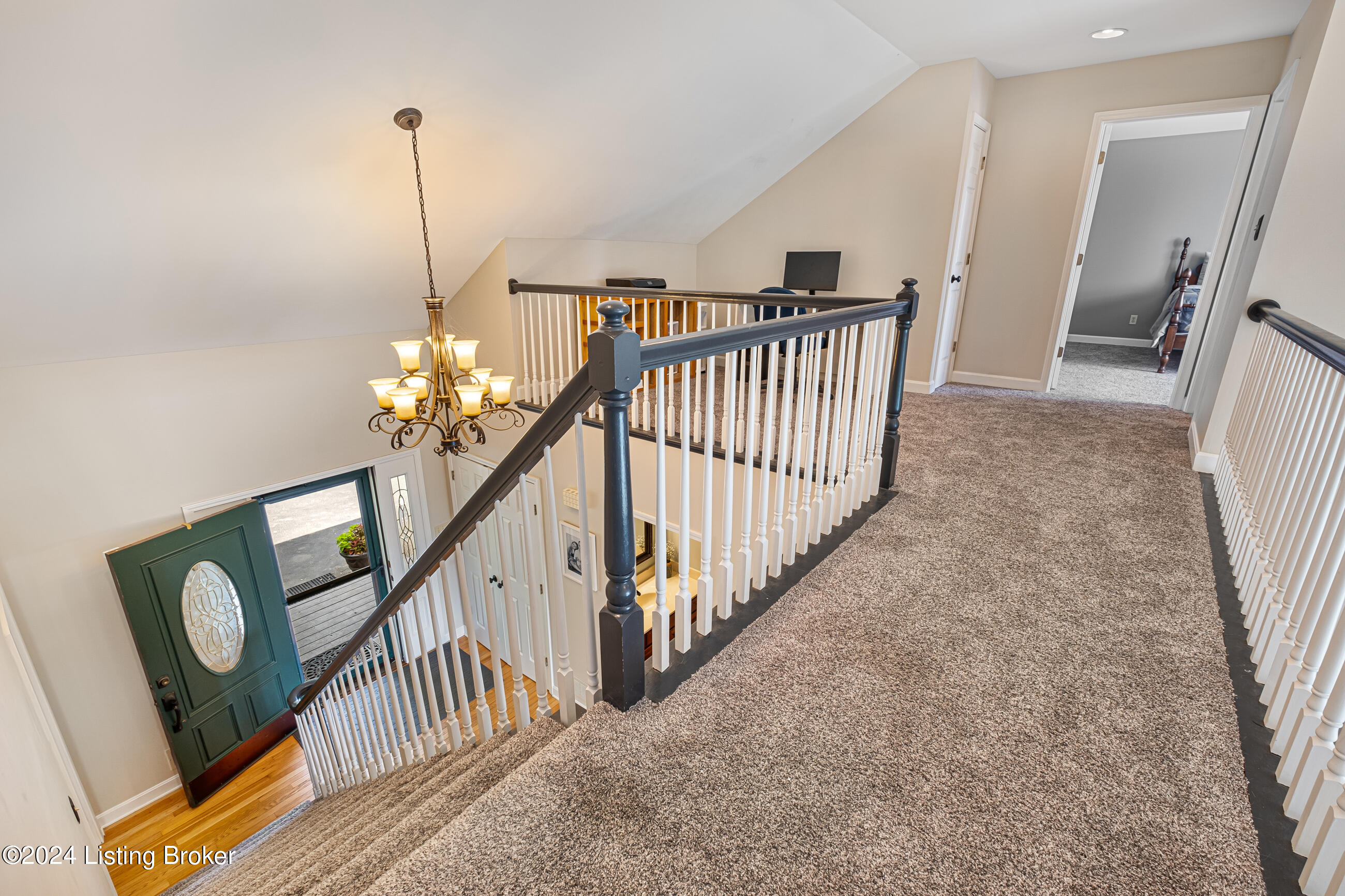 2100 Mayfield Dr