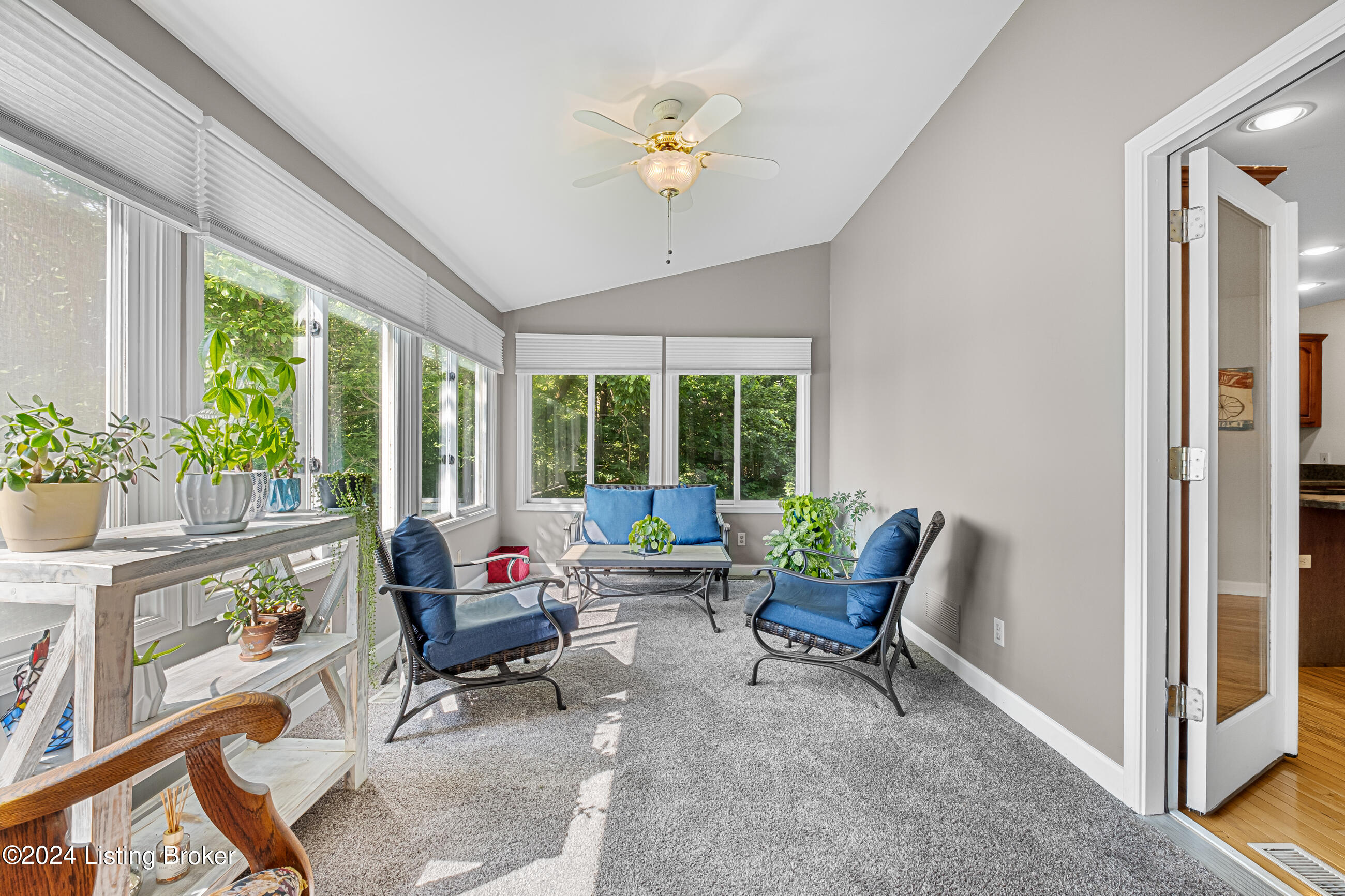 2100 Mayfield Dr