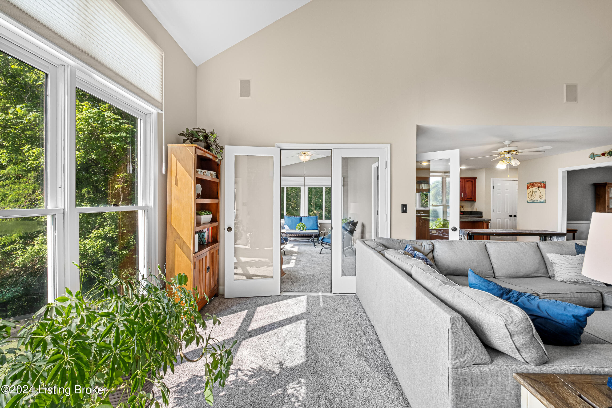 2100 Mayfield Dr