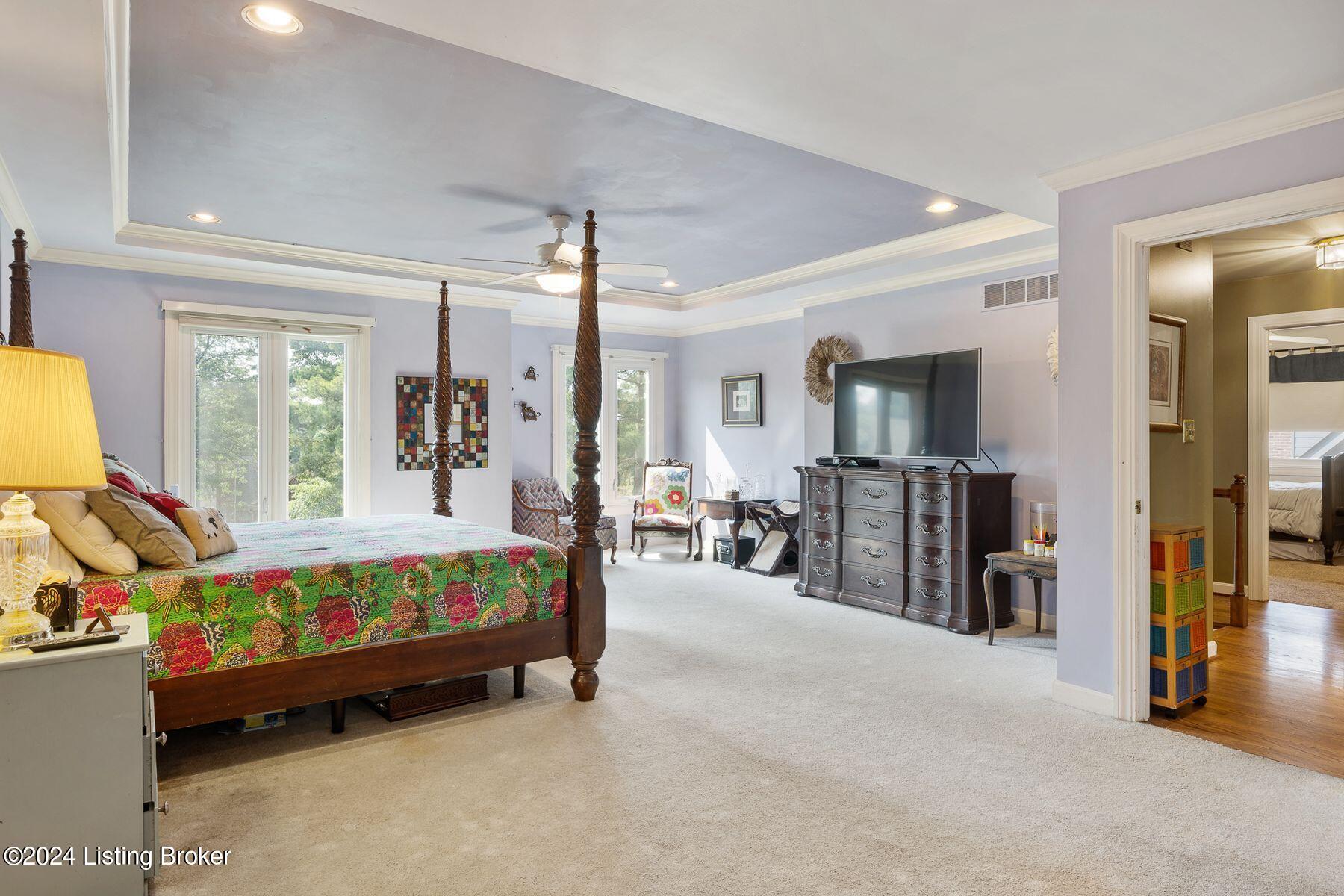 904 Lake Forest Pkwy