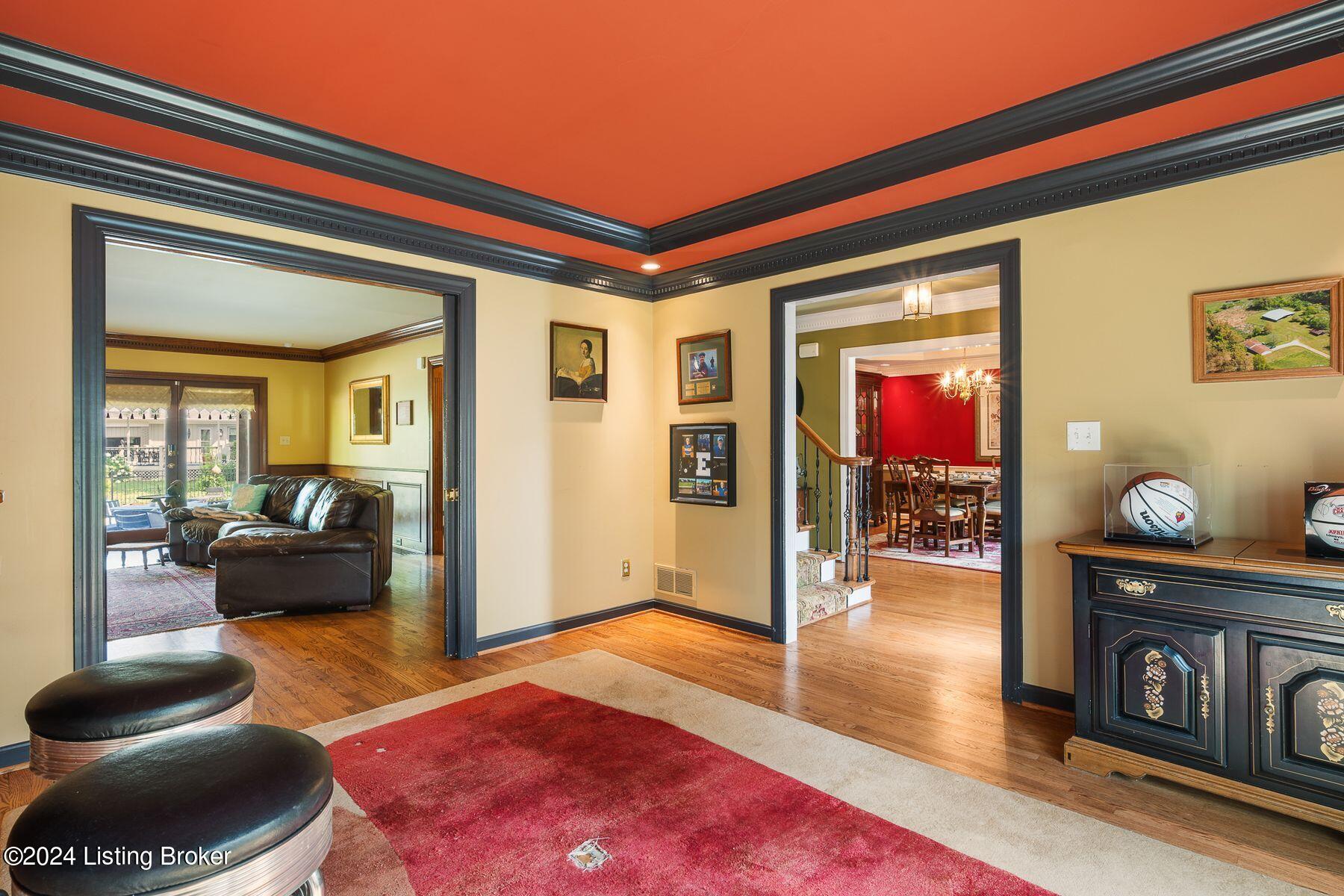 904 Lake Forest Pkwy