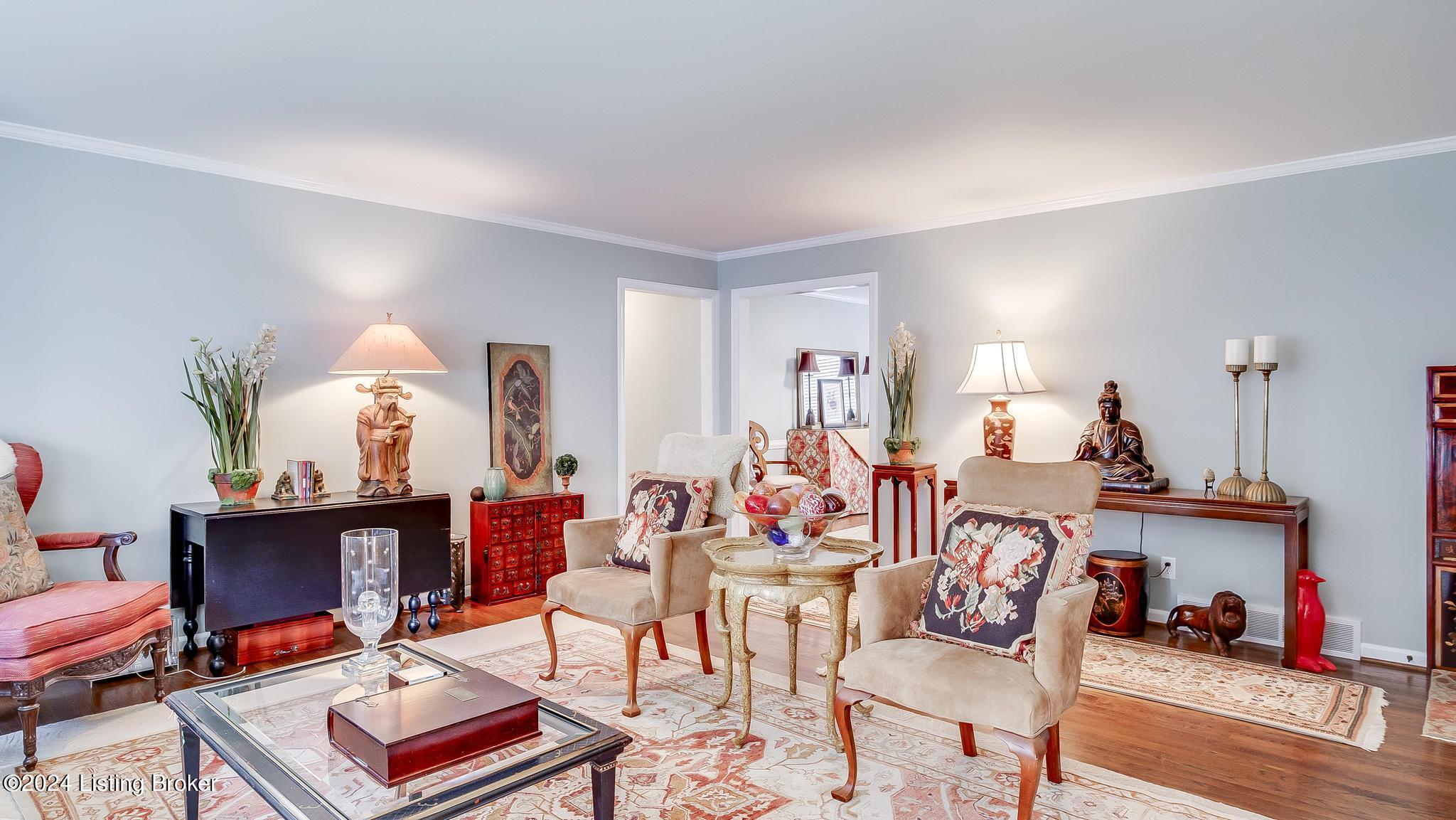 3814 Washington Square, 1