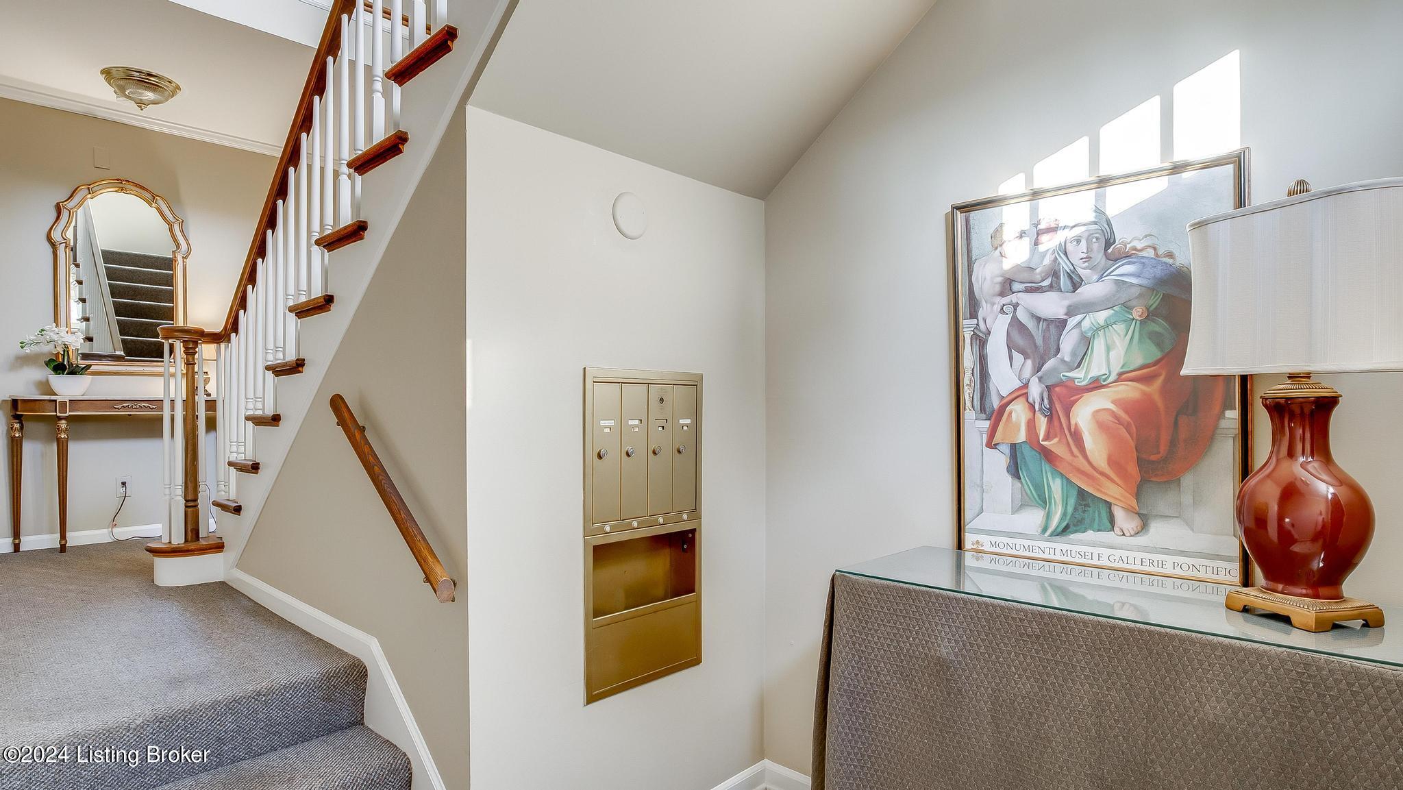 3814 Washington Square, 1