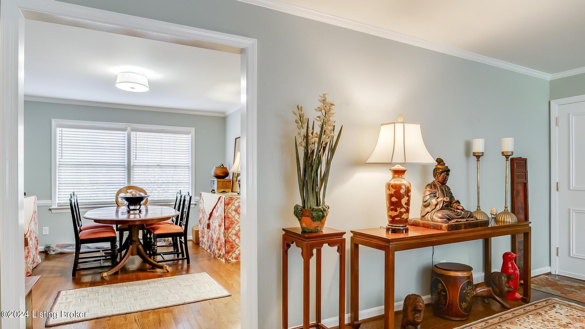 3814 Washington Square, 1