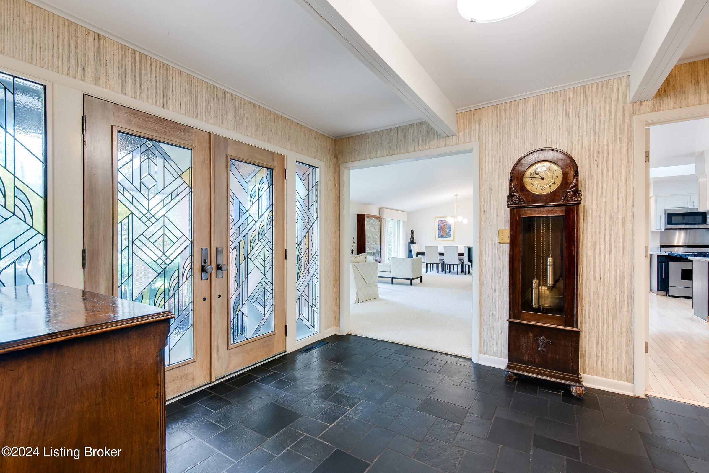1212 Park Hills Dr