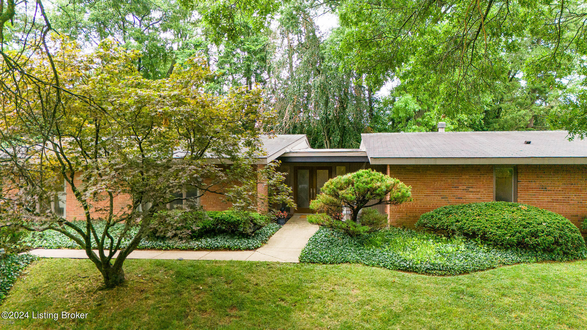 1212 Park Hills Dr