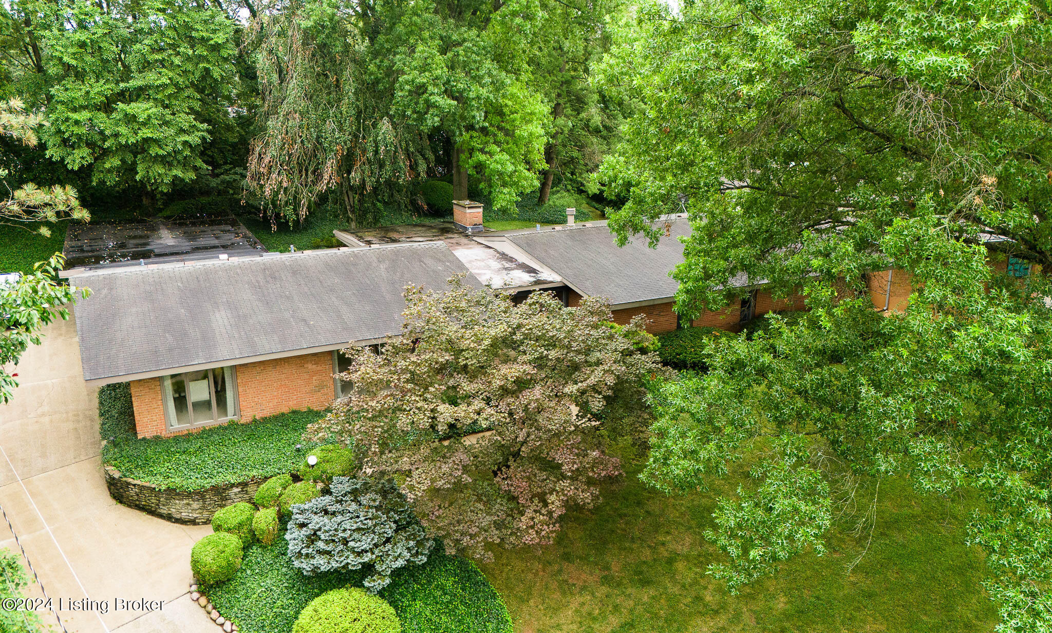 1212 Park Hills Dr