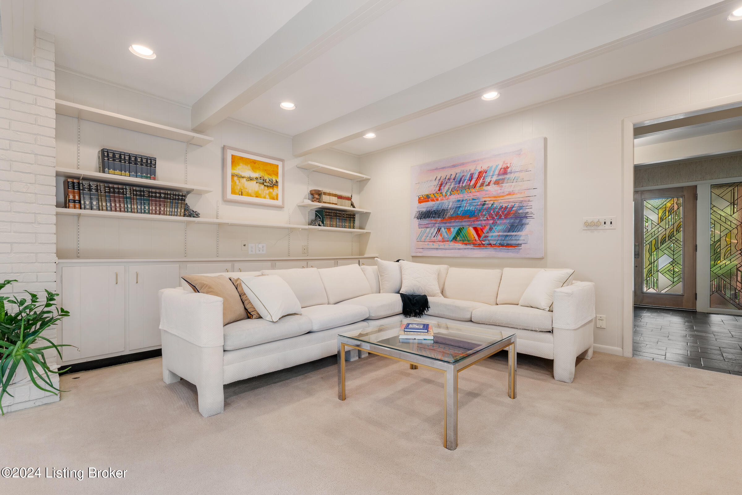1212 Park Hills Dr