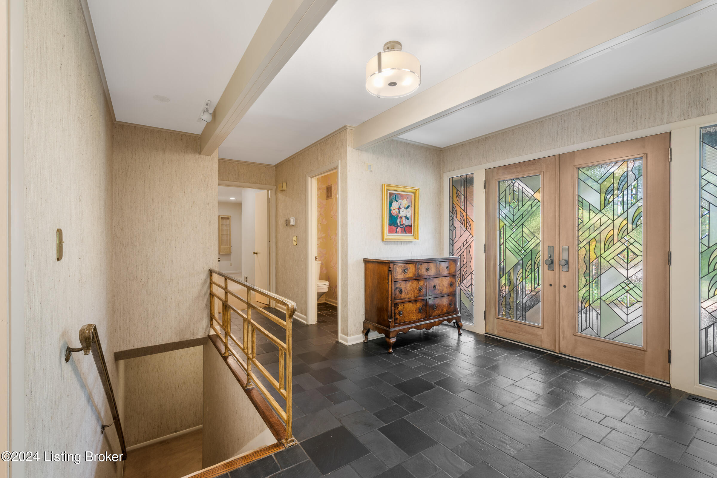 1212 Park Hills Dr