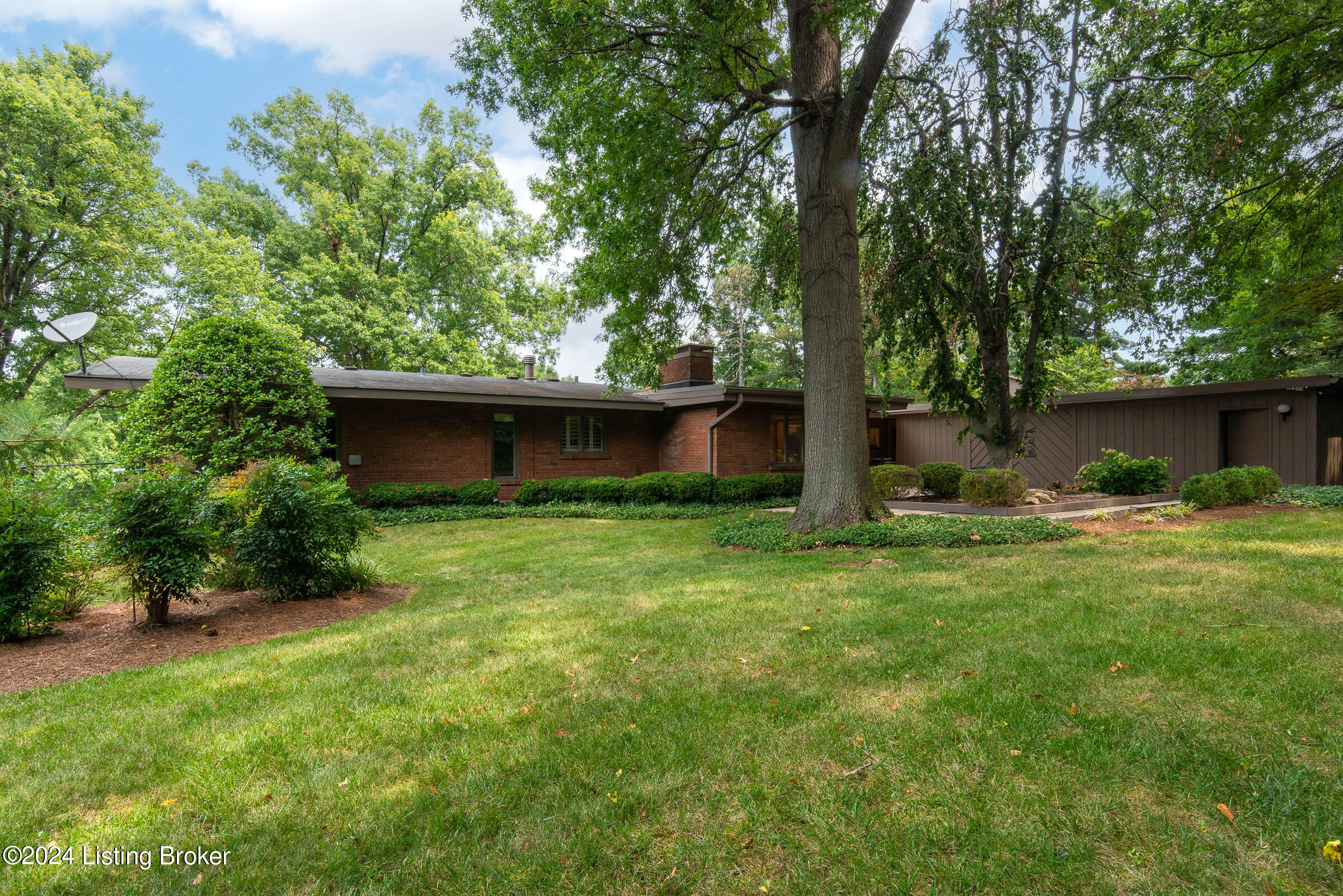 1212 Park Hills Dr