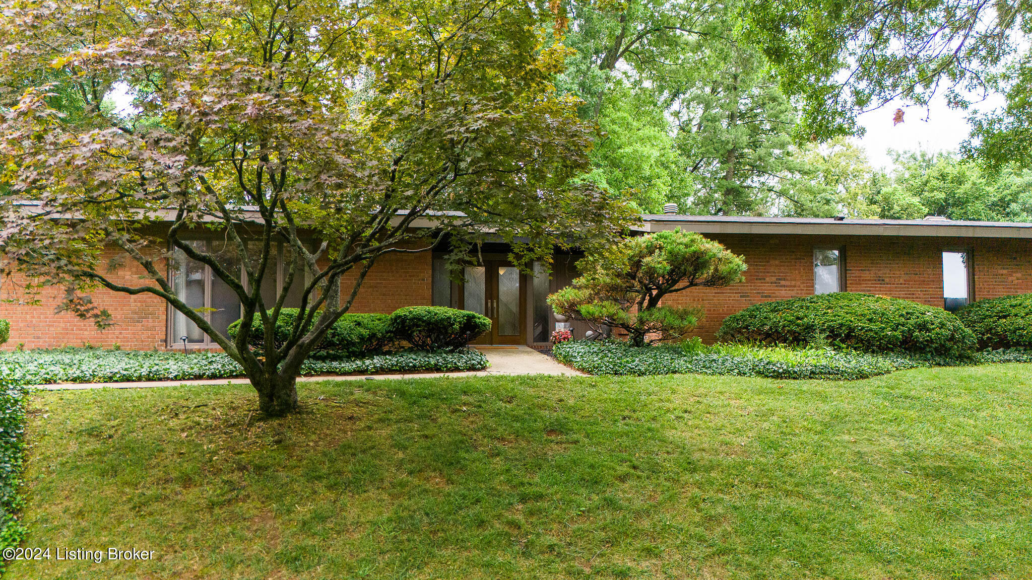 1212 Park Hills Dr