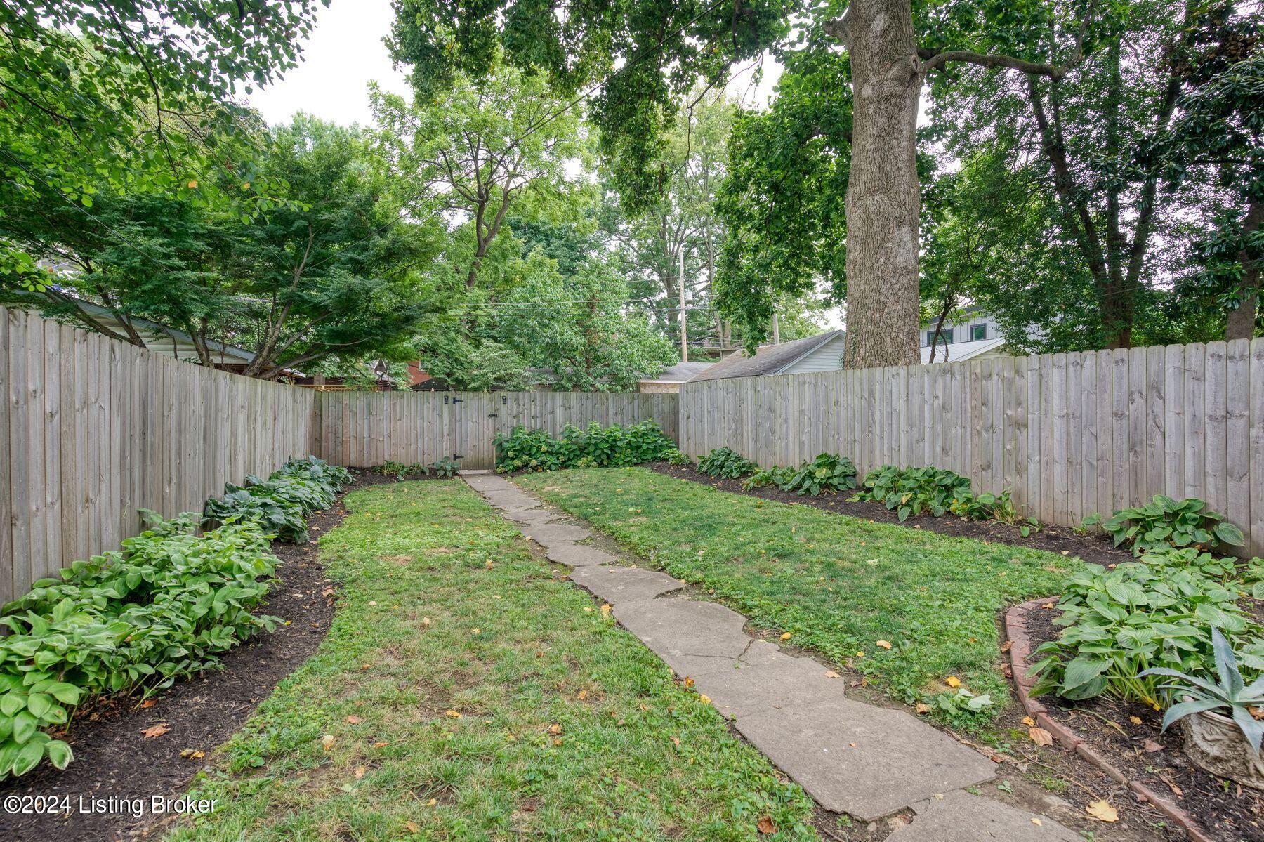 1622 Rosewood Ave