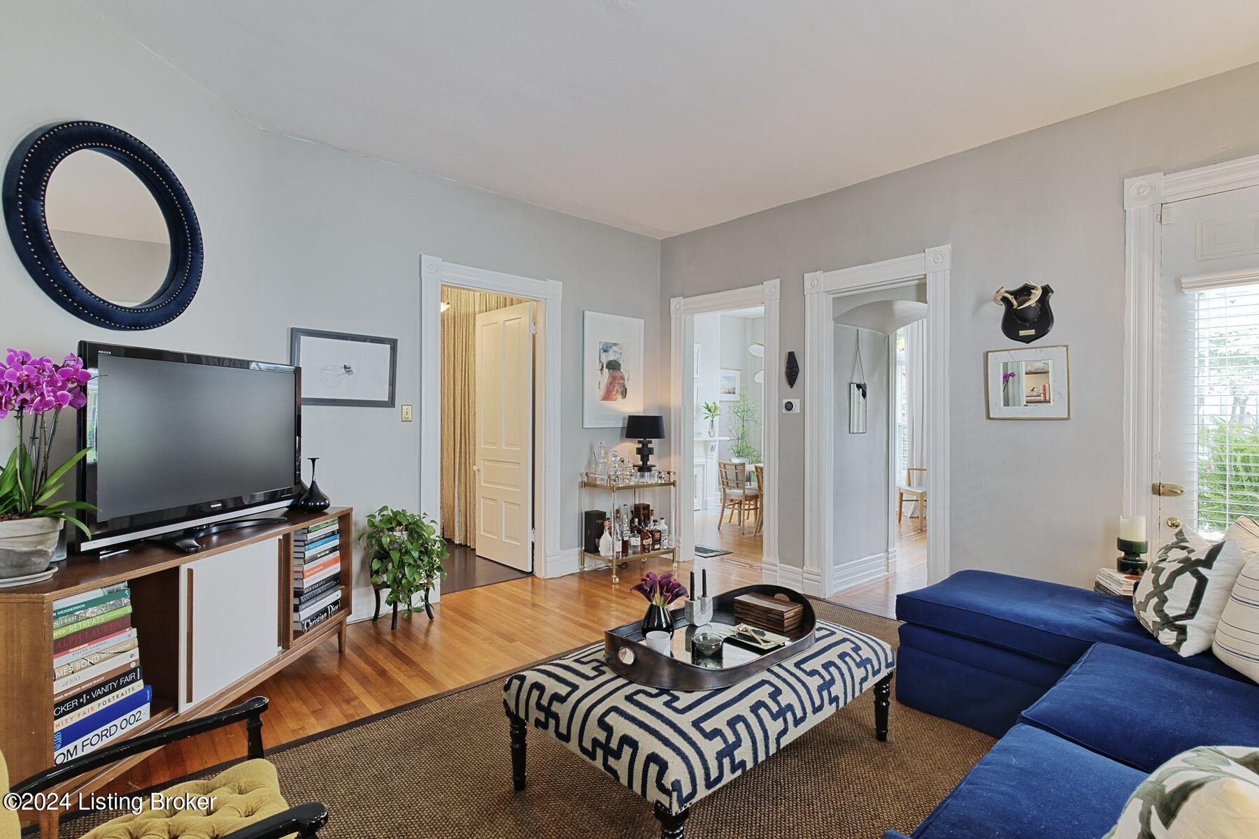 1622 Rosewood Ave