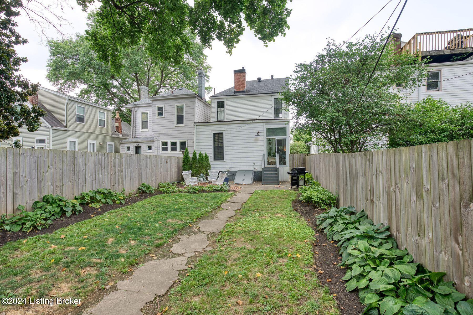 1622 Rosewood Ave