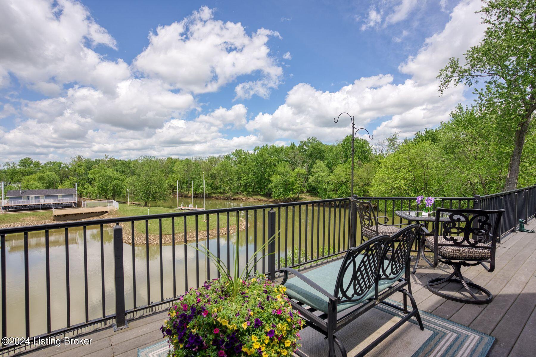 5416 River Creek Ct
