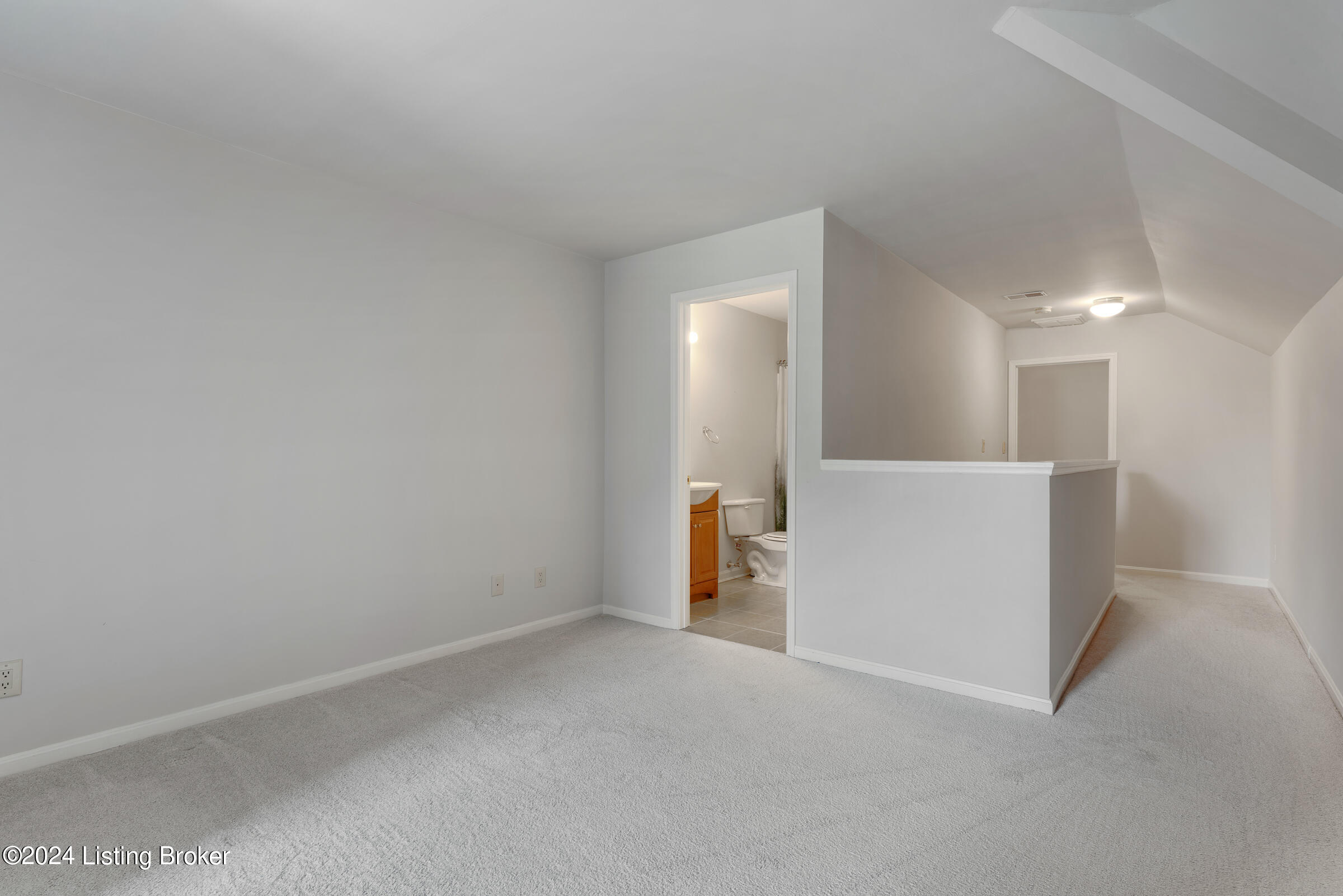 1701 Eastbridge Ct
