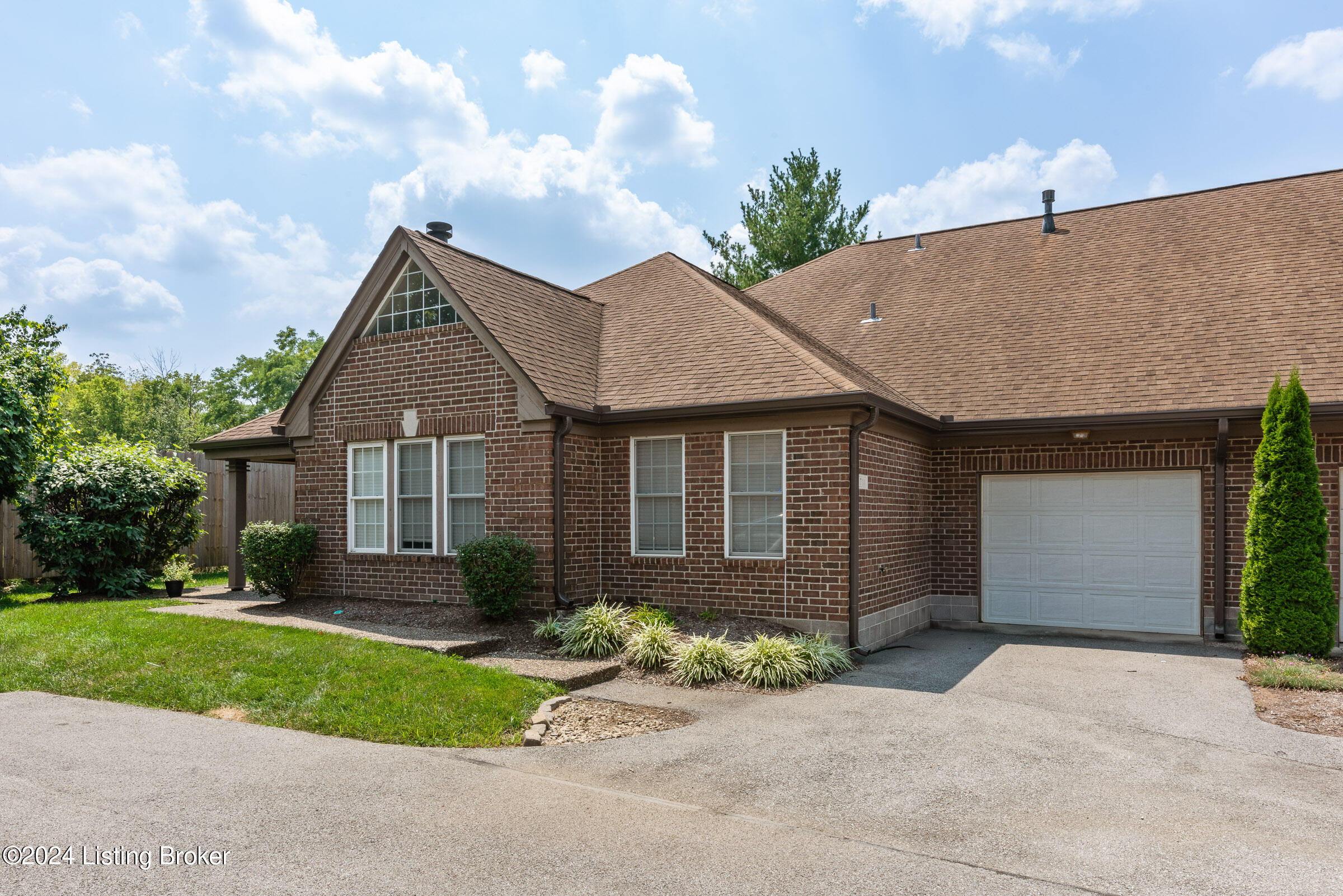 1701 Eastbridge Ct