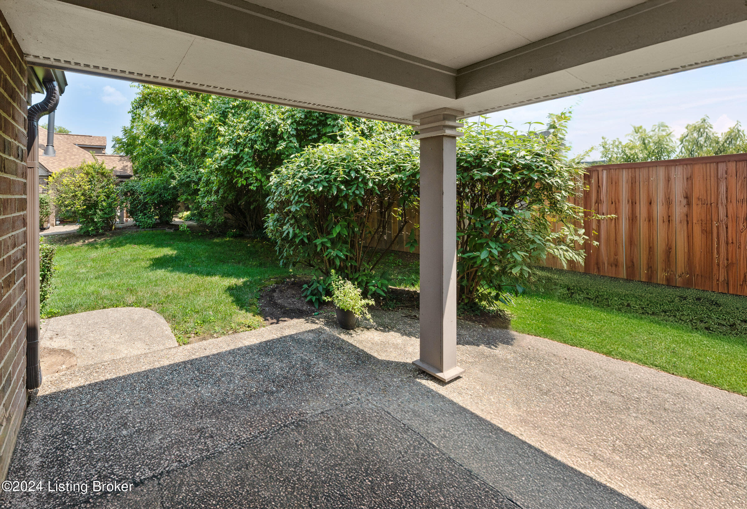 1701 Eastbridge Ct