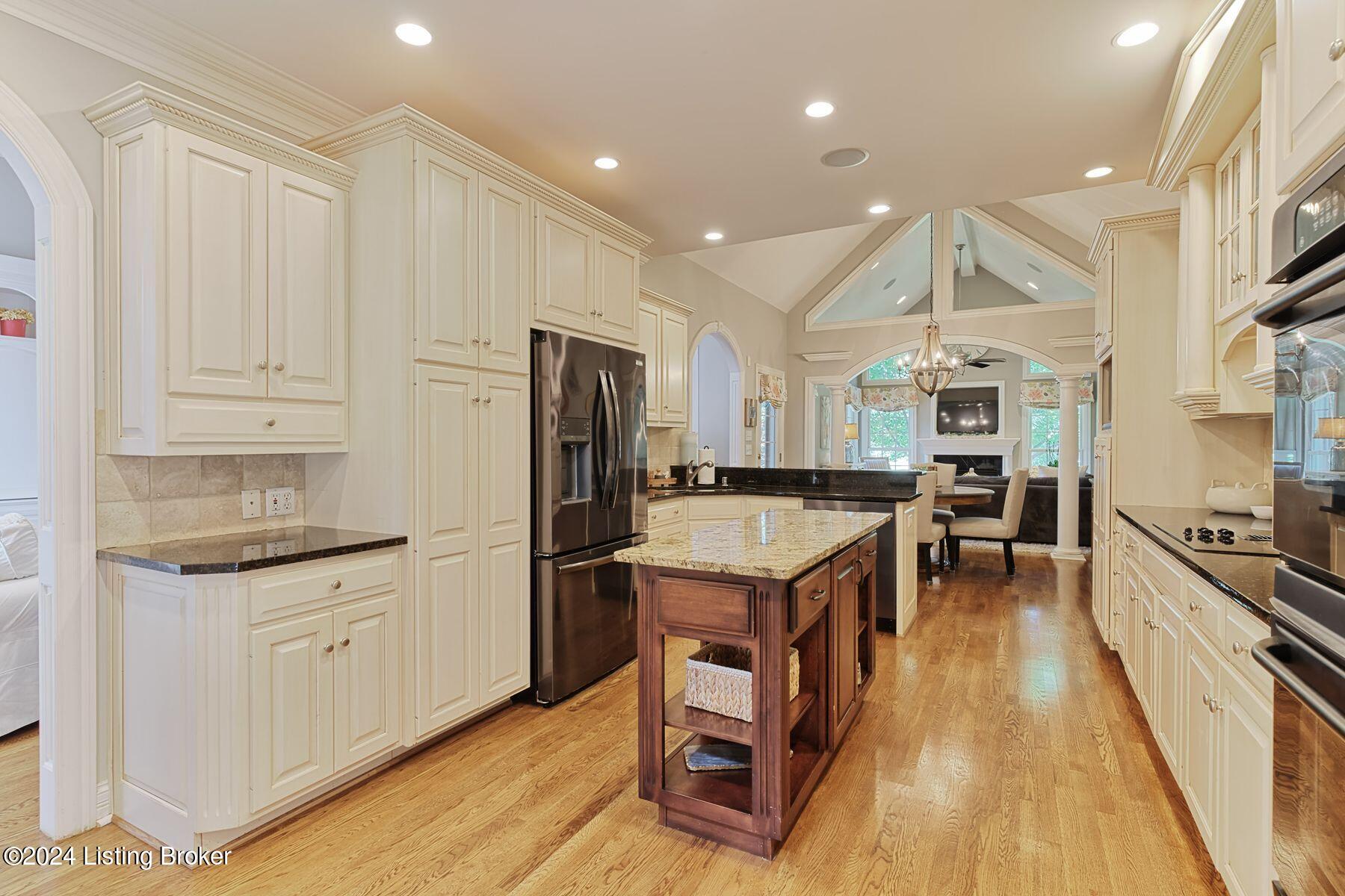 15318 Champion Lakes Pl