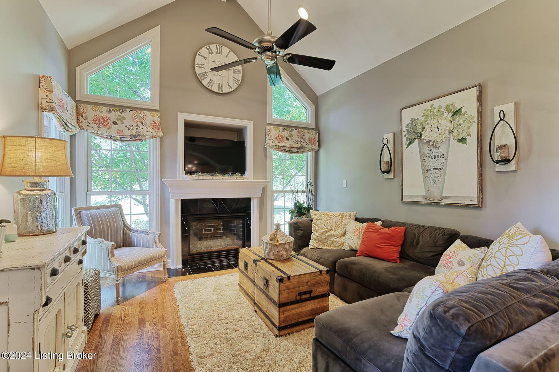 15318 Champion Lakes Pl