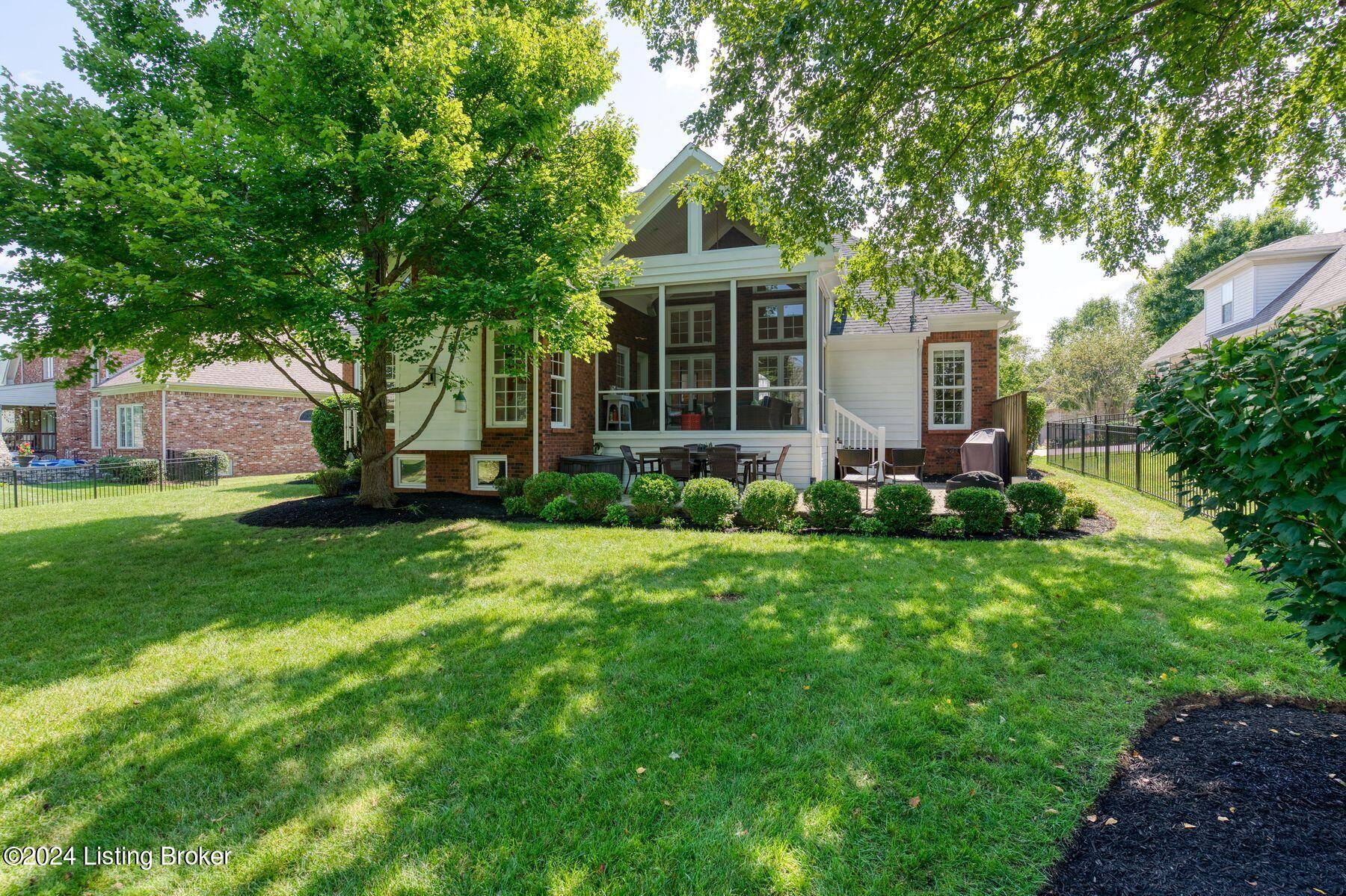 15318 Champion Lakes Pl