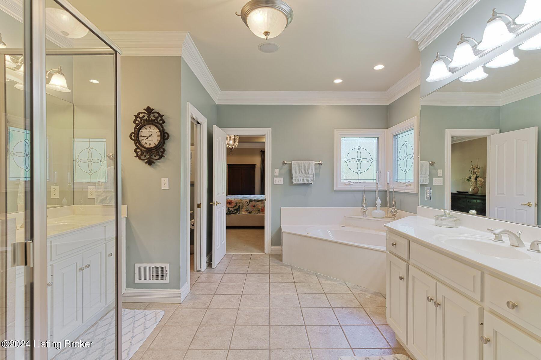 15318 Champion Lakes Pl
