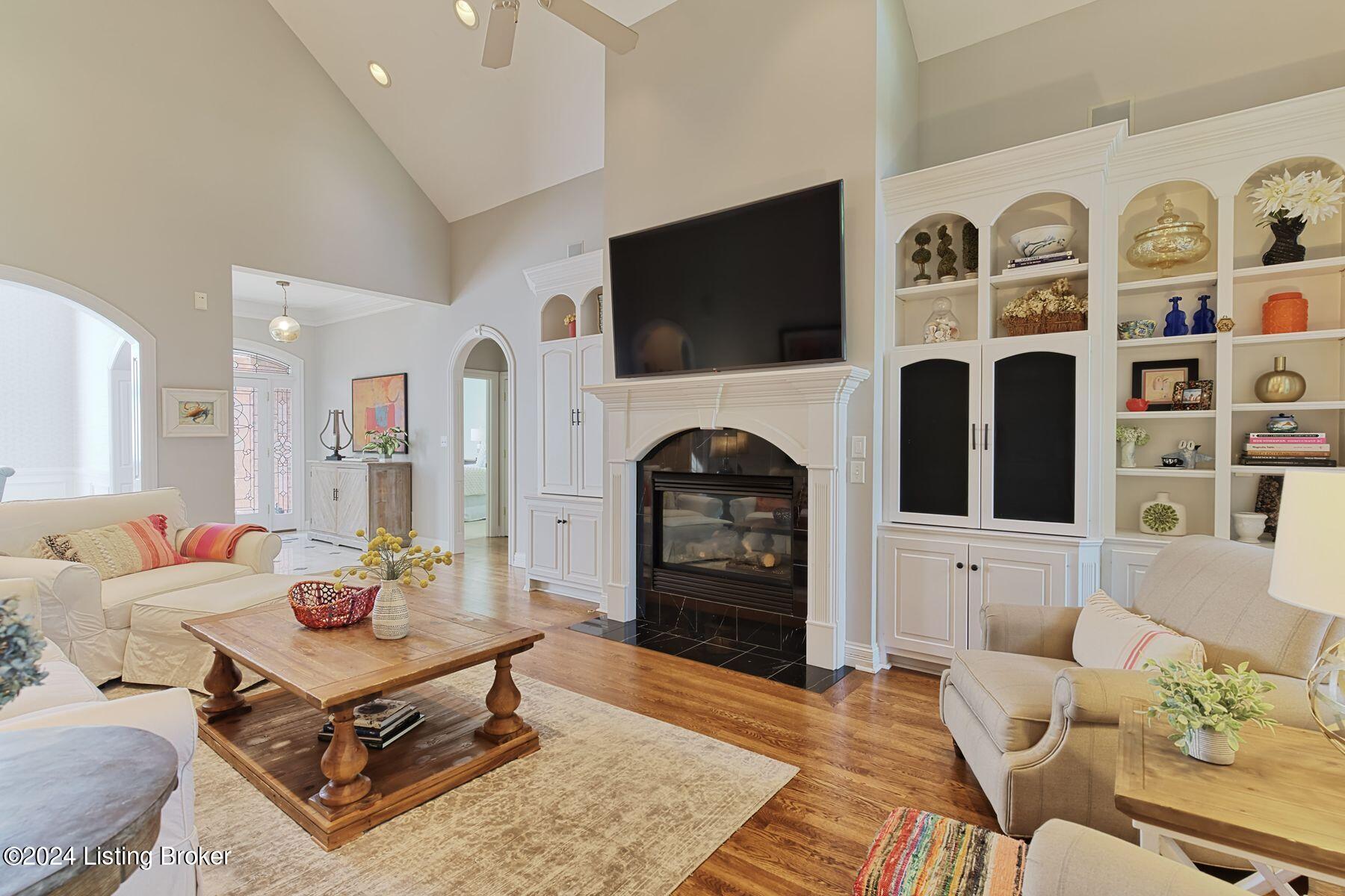 15318 Champion Lakes Pl