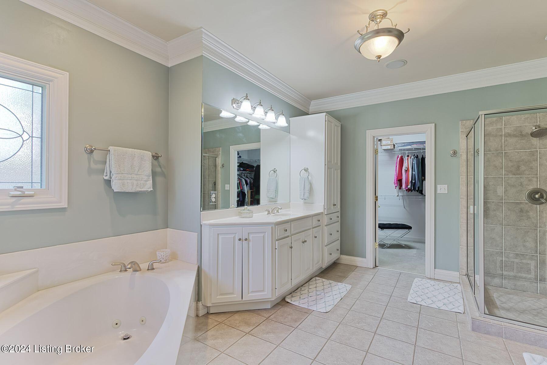 15318 Champion Lakes Pl