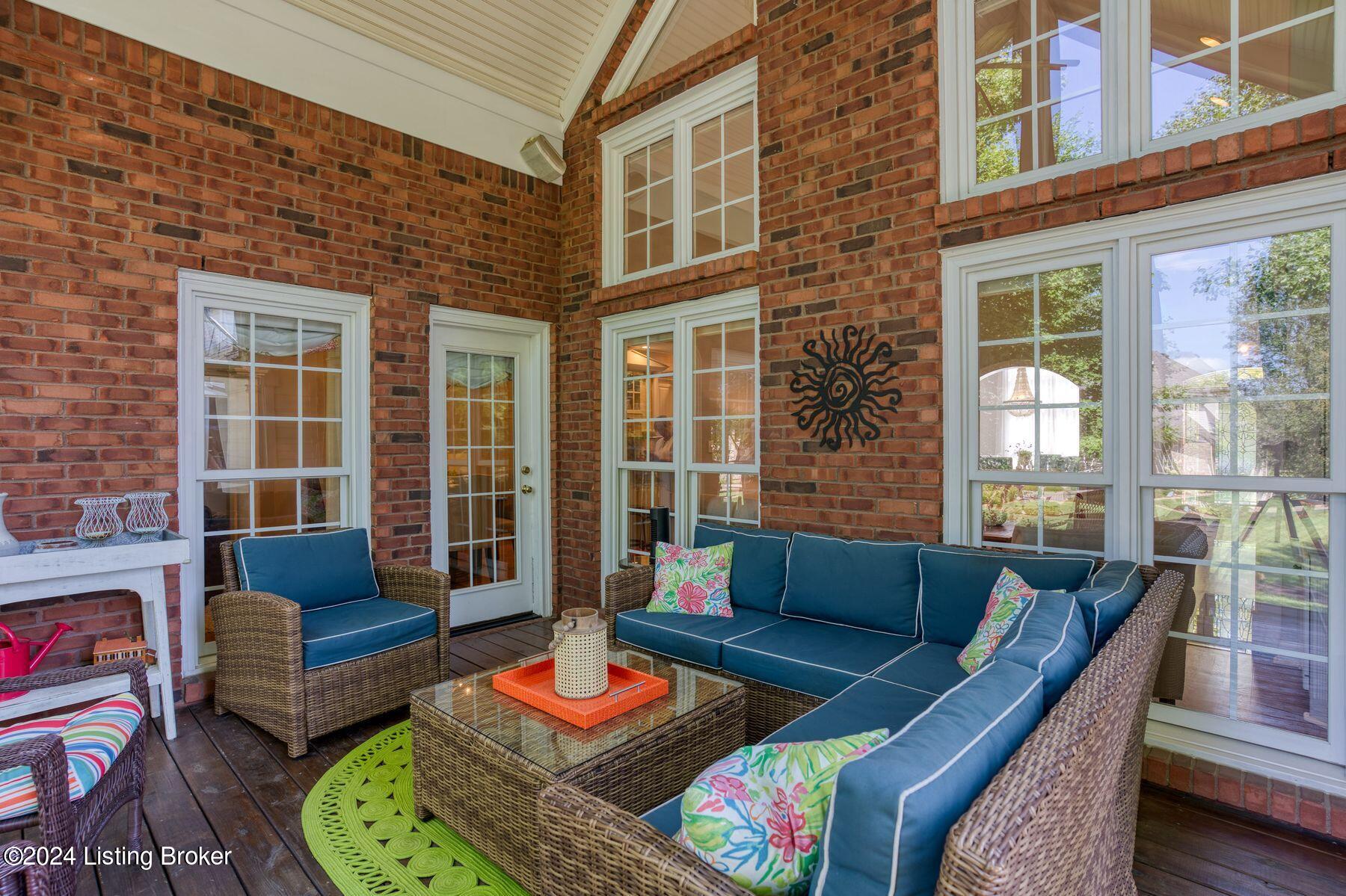 15318 Champion Lakes Pl