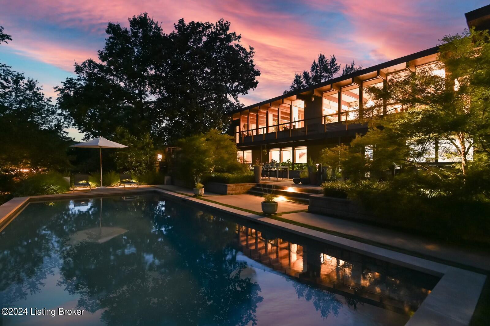 729 Middle Way